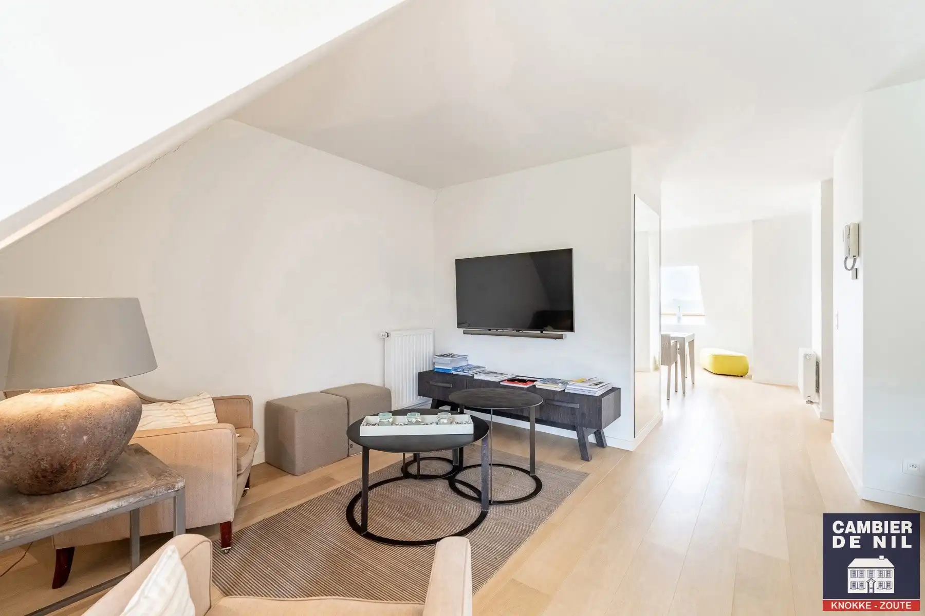 Instapklaar, gemeubeld appartement nabij de zeedijk te Duinbergen foto 4