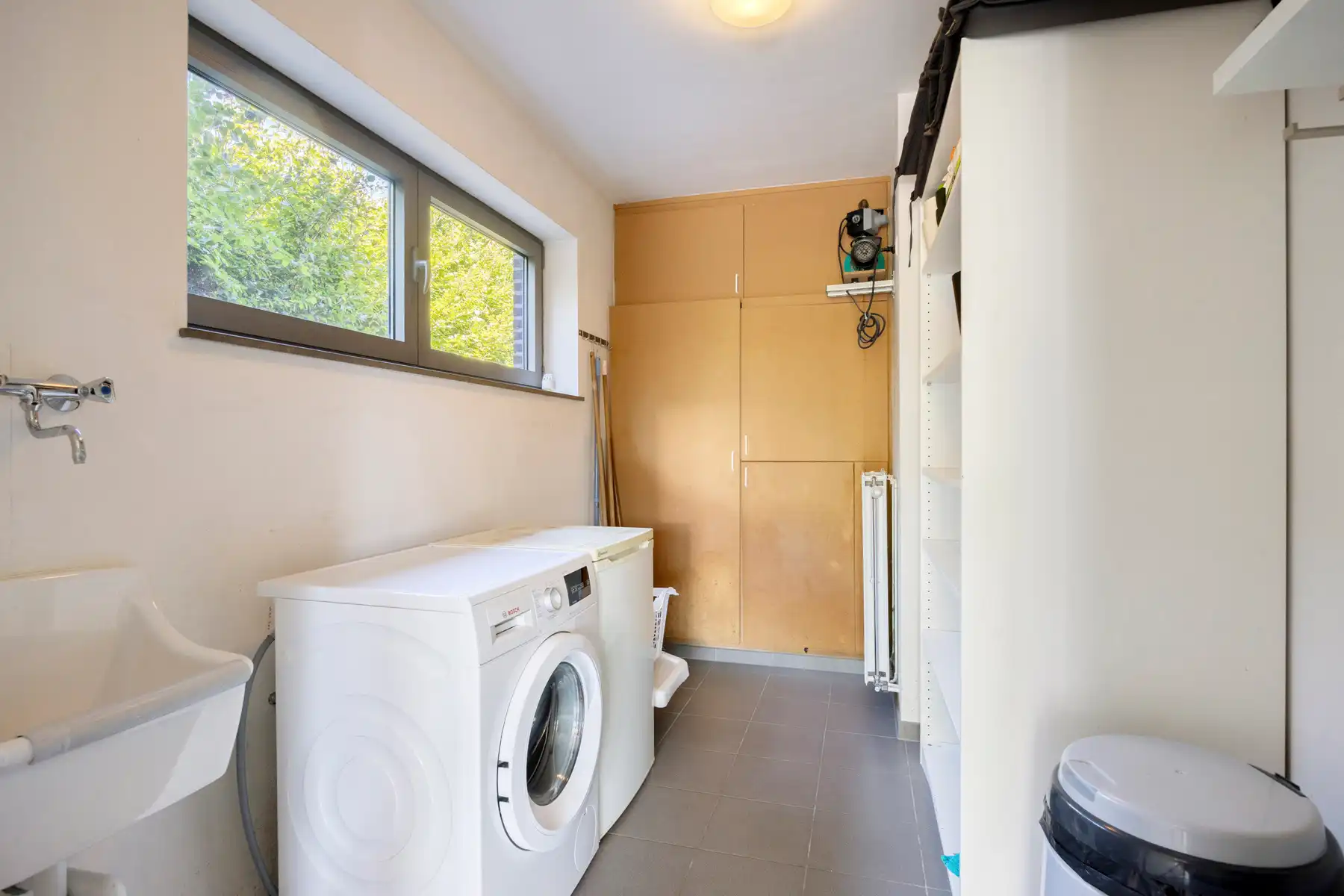 Instapklare HOB met 5 kamers + bureau, en aangename tuin! foto 13