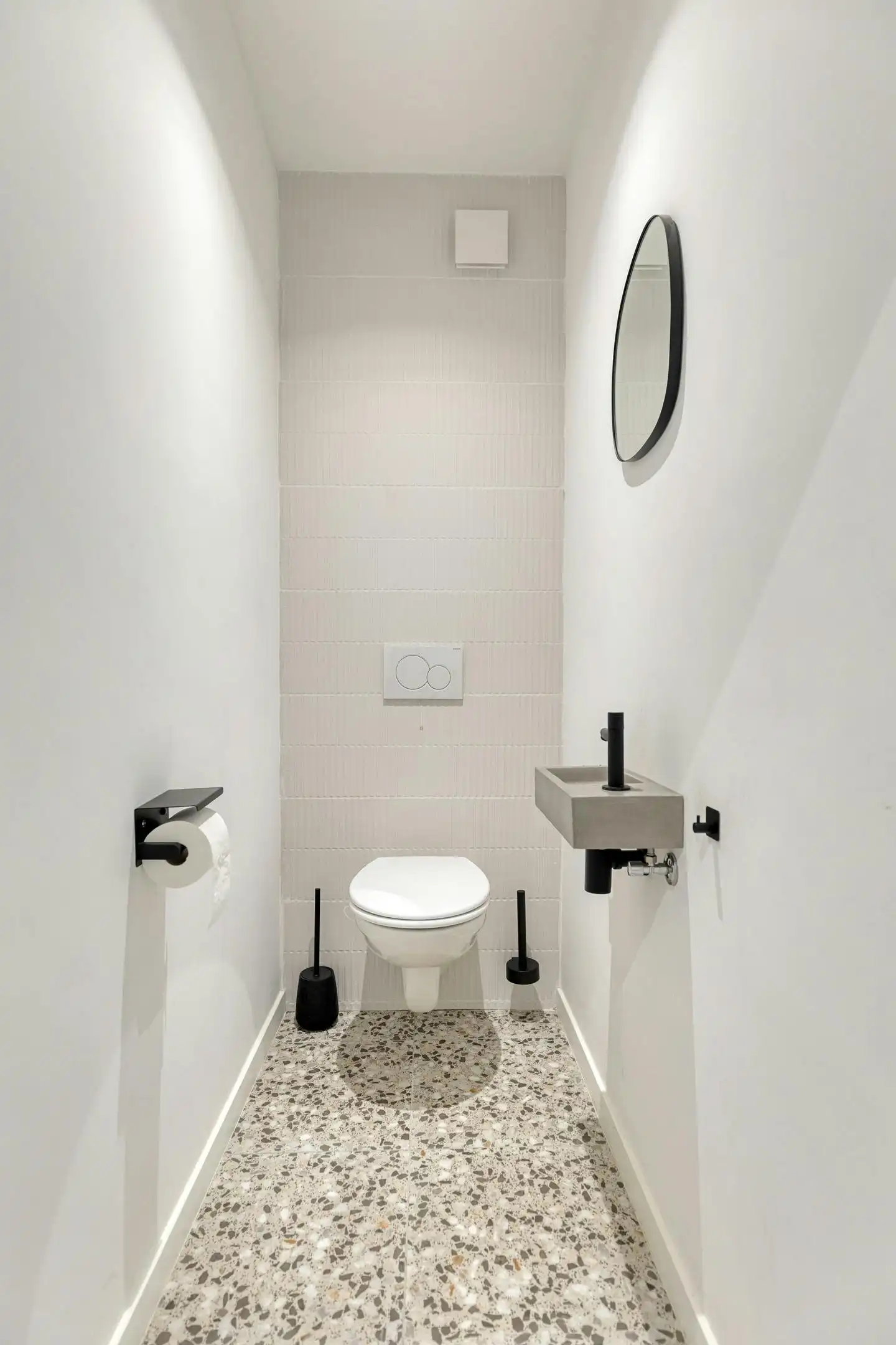 Prachtig appartement met garage en terras te koop in Merksem foto 10