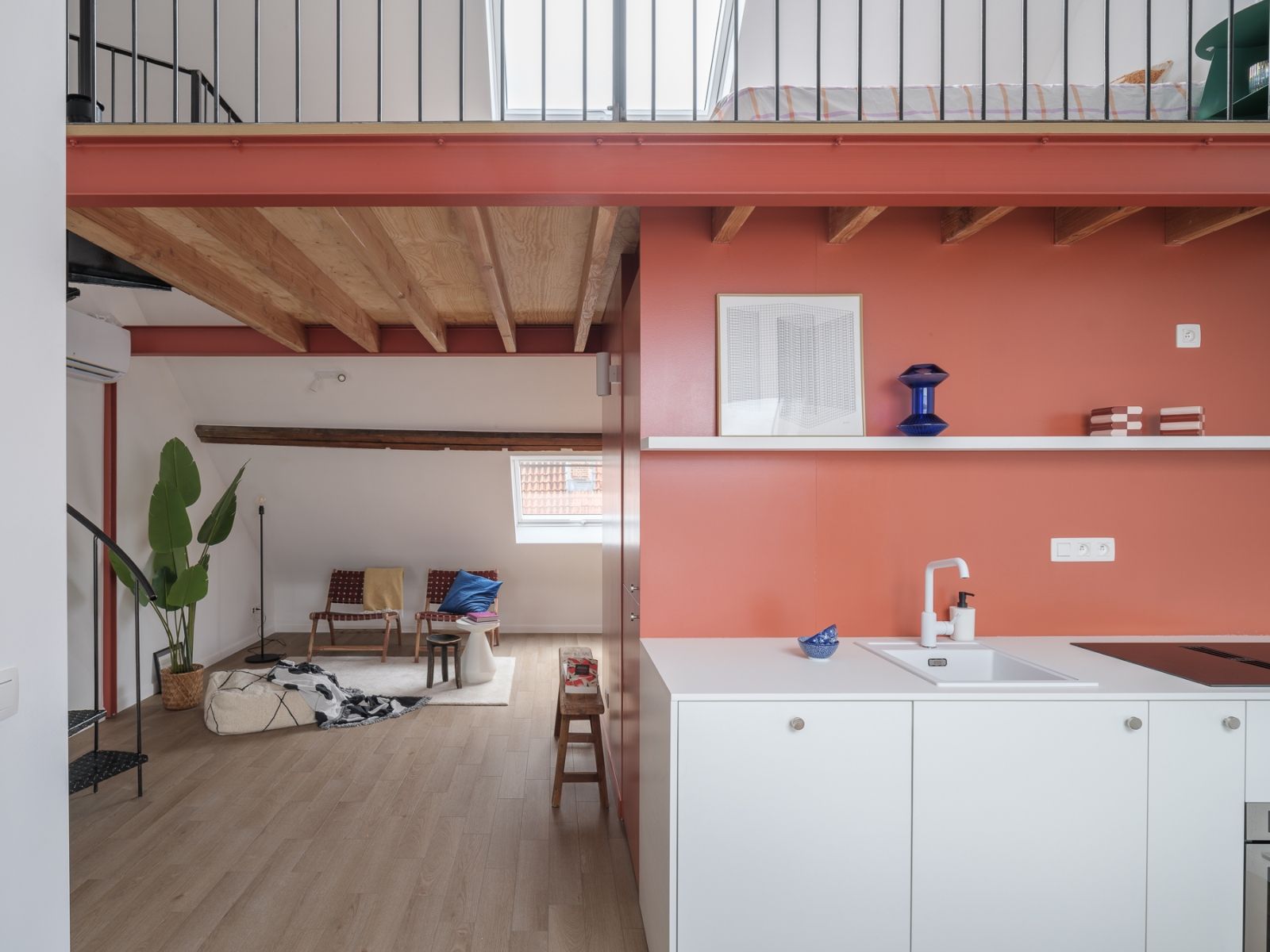 Lichtrijke gerenoveerde city flats te koop vlakbij centrum Gent foto 4