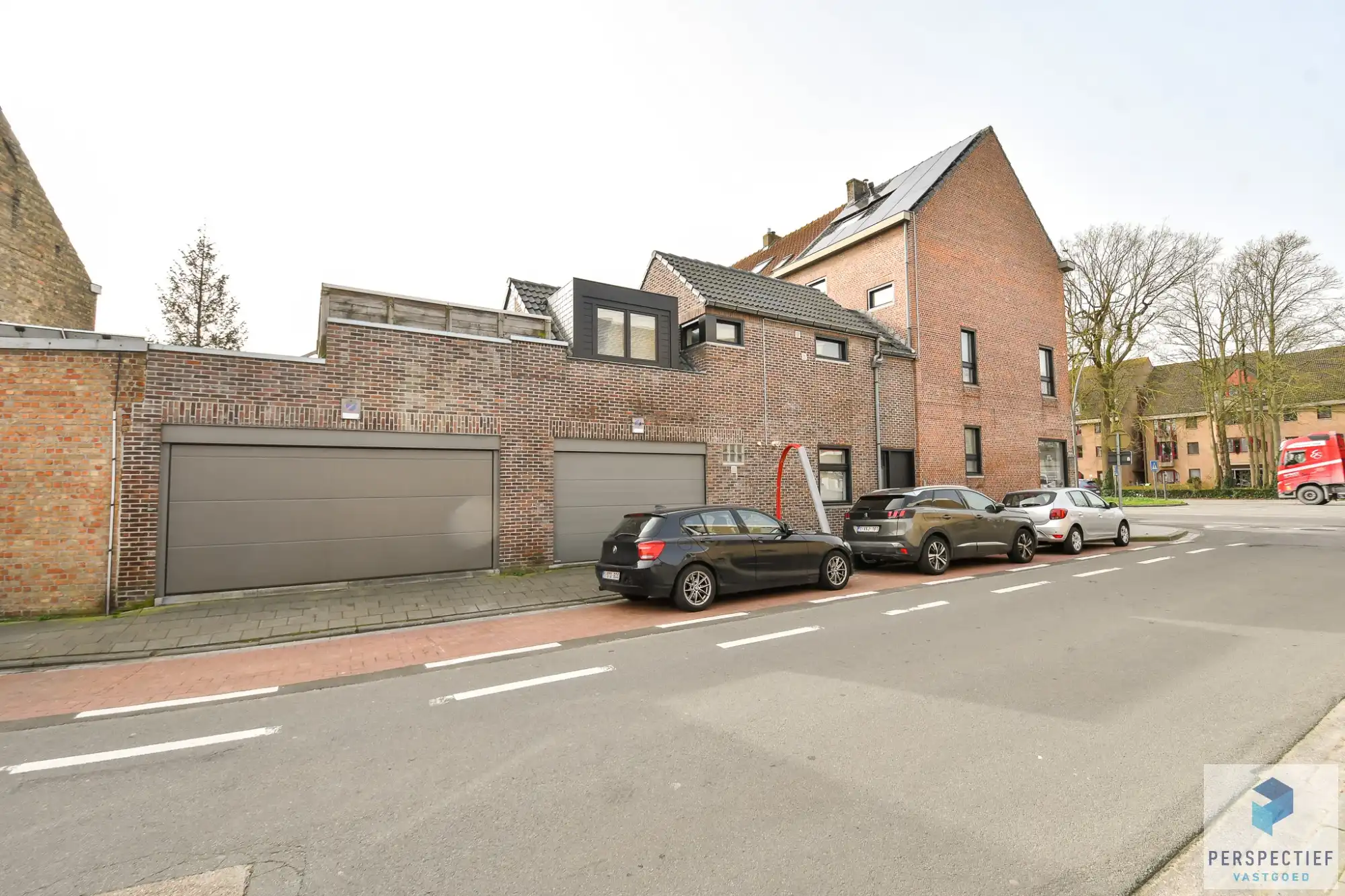 Lichtrijk appartement met 3 slaapkamers, garage en terras foto 2