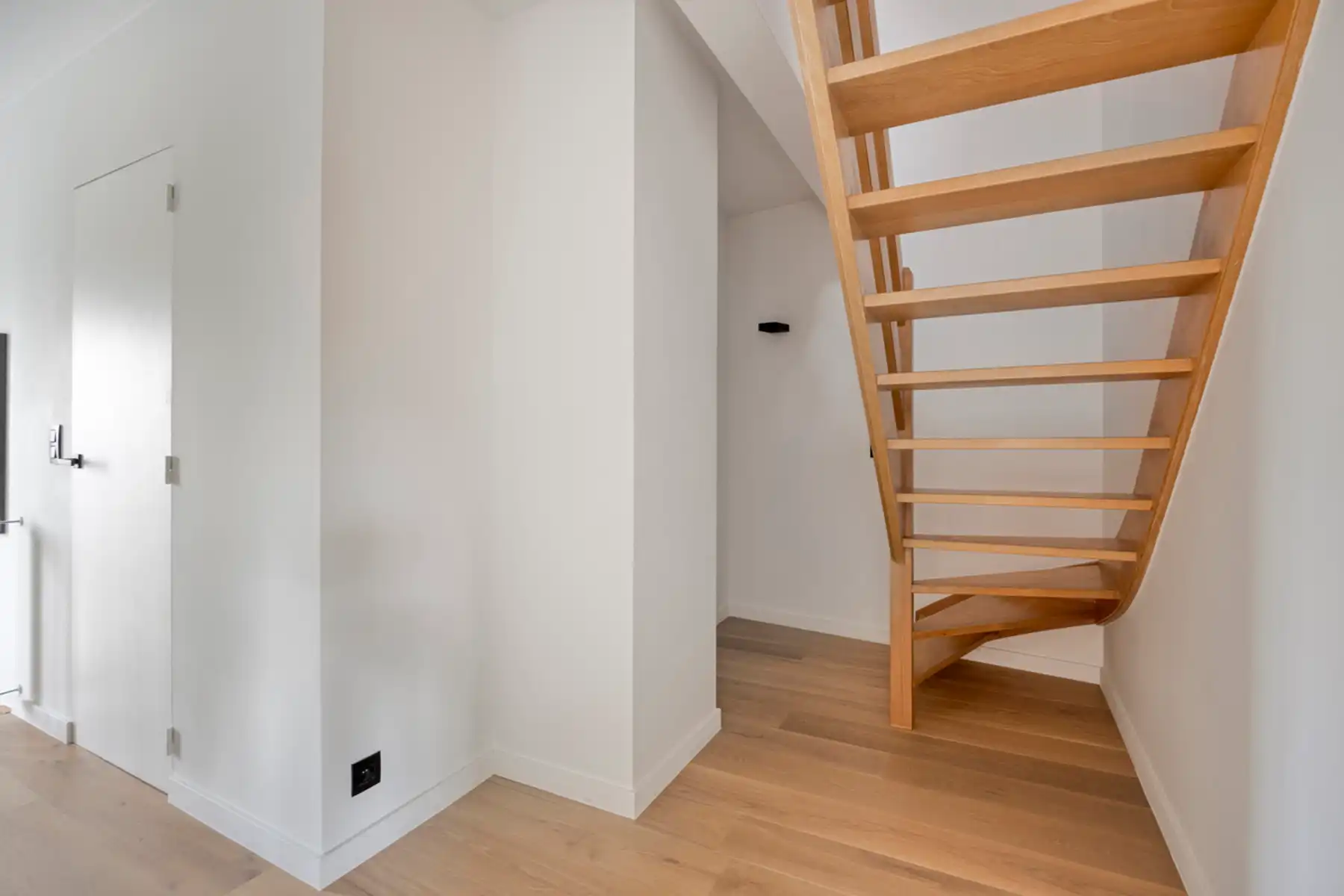 Energiezuinige woning met 4 slaapk. in doodlopende straat foto 22