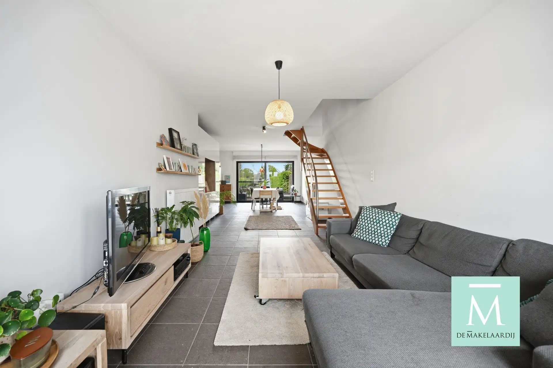 Instapklare woning met 5 slaapkamers en zeer aangename tuin foto 4