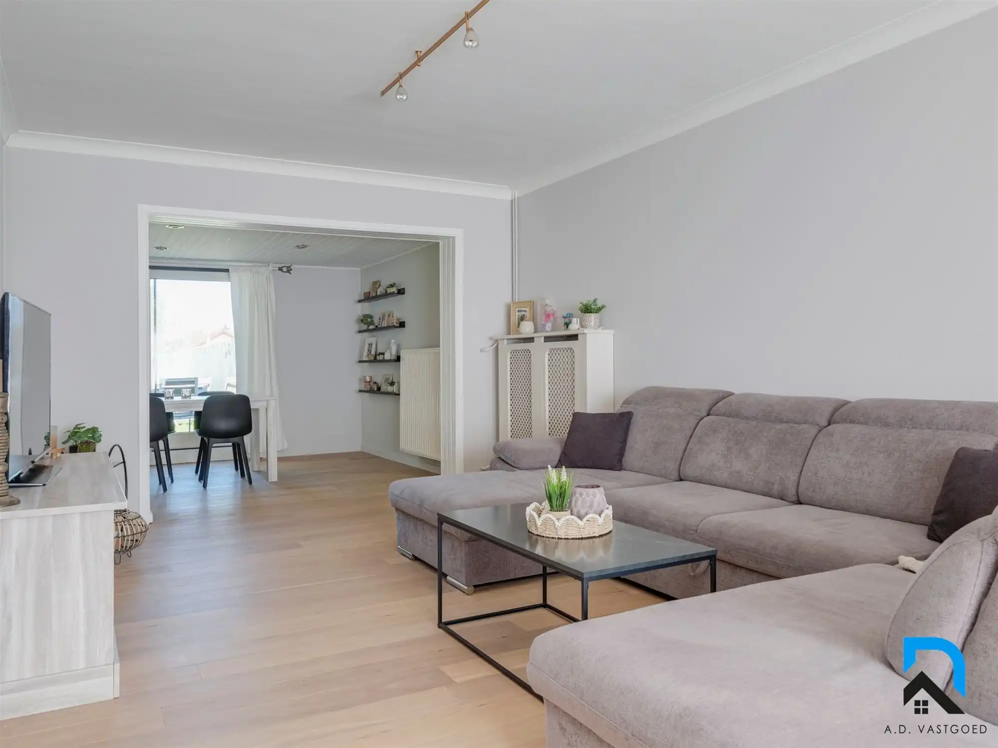 Halfopen bebouwing met grote tuin in Beverst foto 10