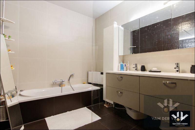 PRACHTIG APPARTEMENT MET 3 SLAAPKAMERS IN HASSELT foto 16