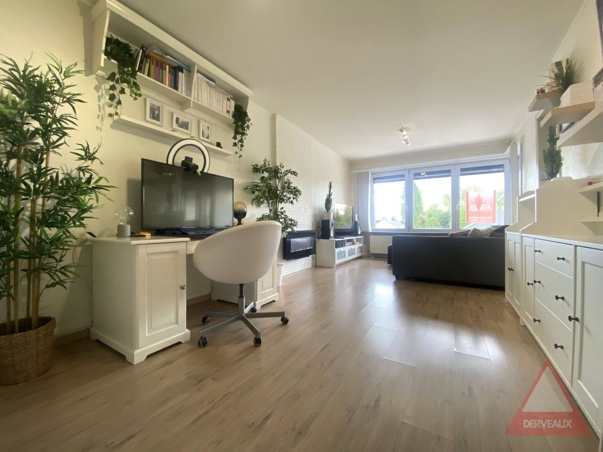 Menen - Verzorgd appartement met terras en garage op centrale ligging foto 2