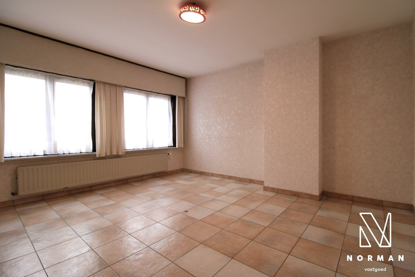 Halfopen woning met 4 slaapkamers en uitweg op toplocatie foto 15