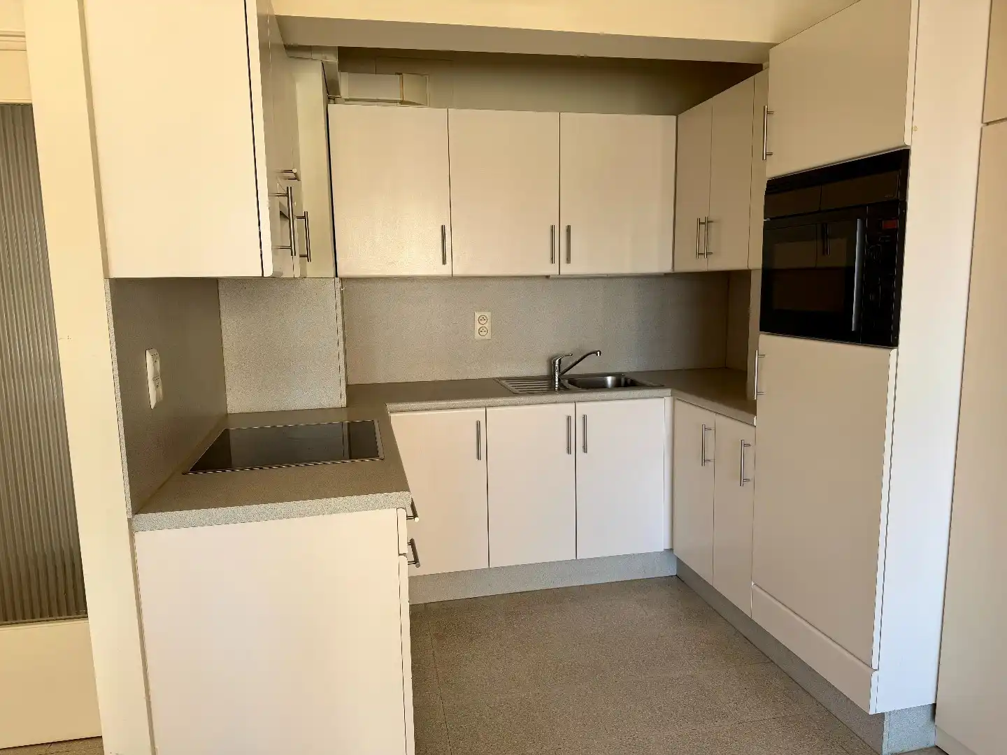 Gezellig 1 slaapkamer appartement met zijdelings zeezicht foto 6