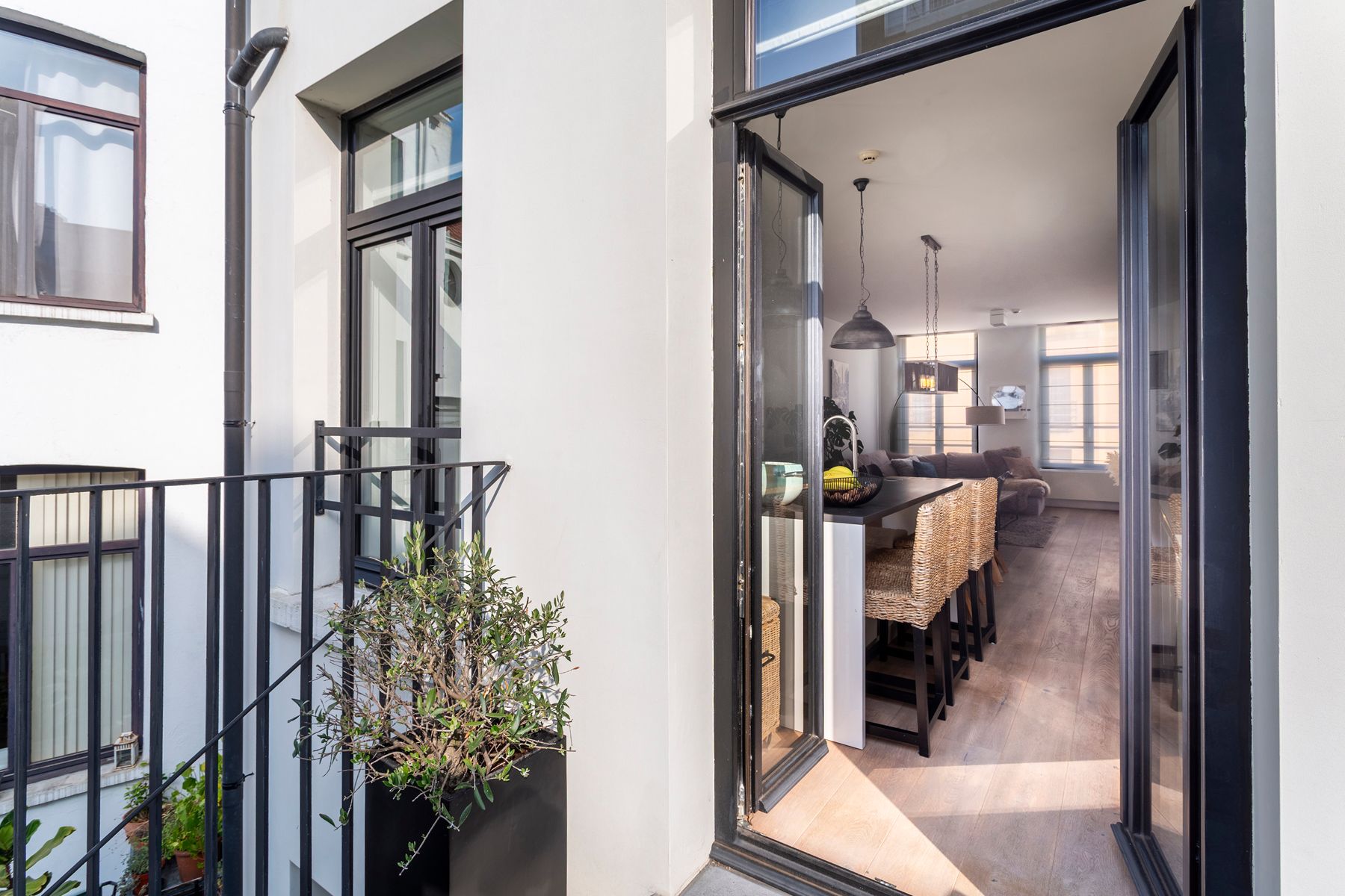 Stijlvol 2slpk-appartement met terras in hartje Antwerpen foto 8