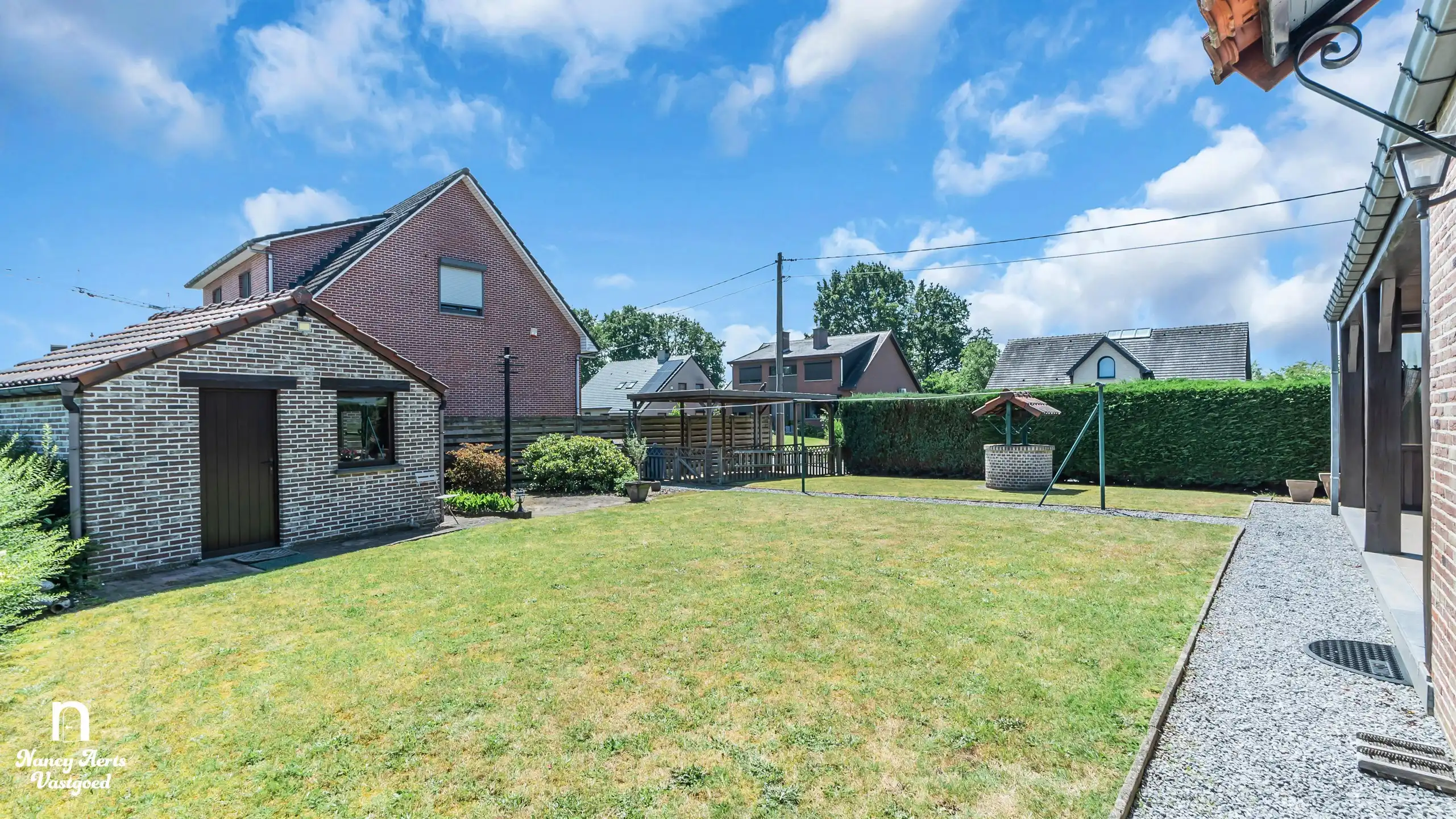Charmante gezinswoning op hoekperceel in een groene omgeving foto 24