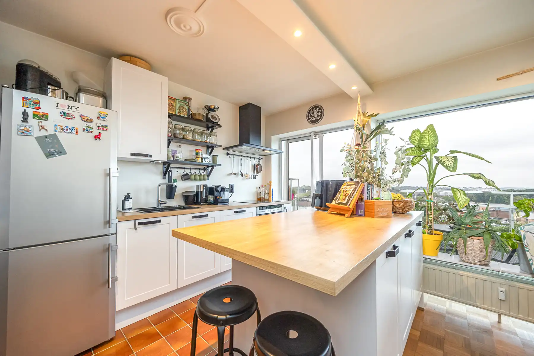 Gezellig 2-slaapkamerappartement op topligging met parking! foto 5