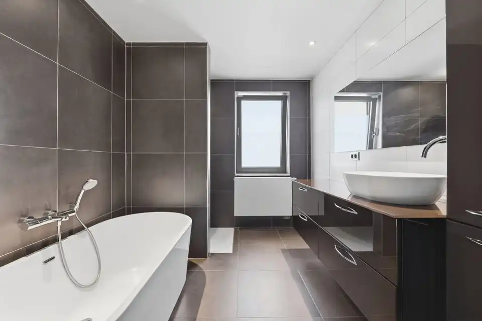 PRACHTIGE GEZINSWONING MET 4 SLKS EN ZONNEPANELEN IN HET LANDELIJKE WELLEN foto 16