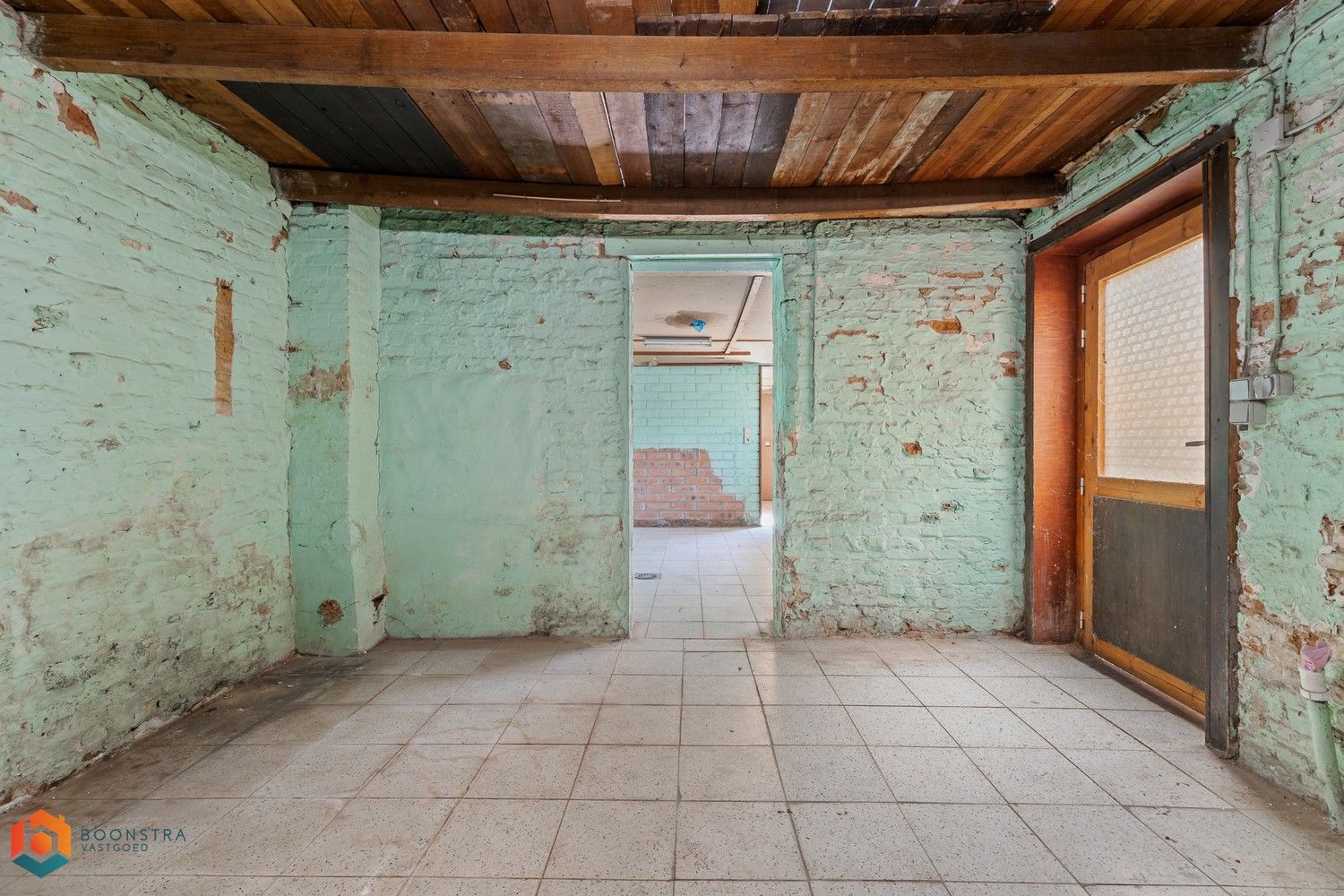 Te renoveren woning met 2 slaapkamers foto 25