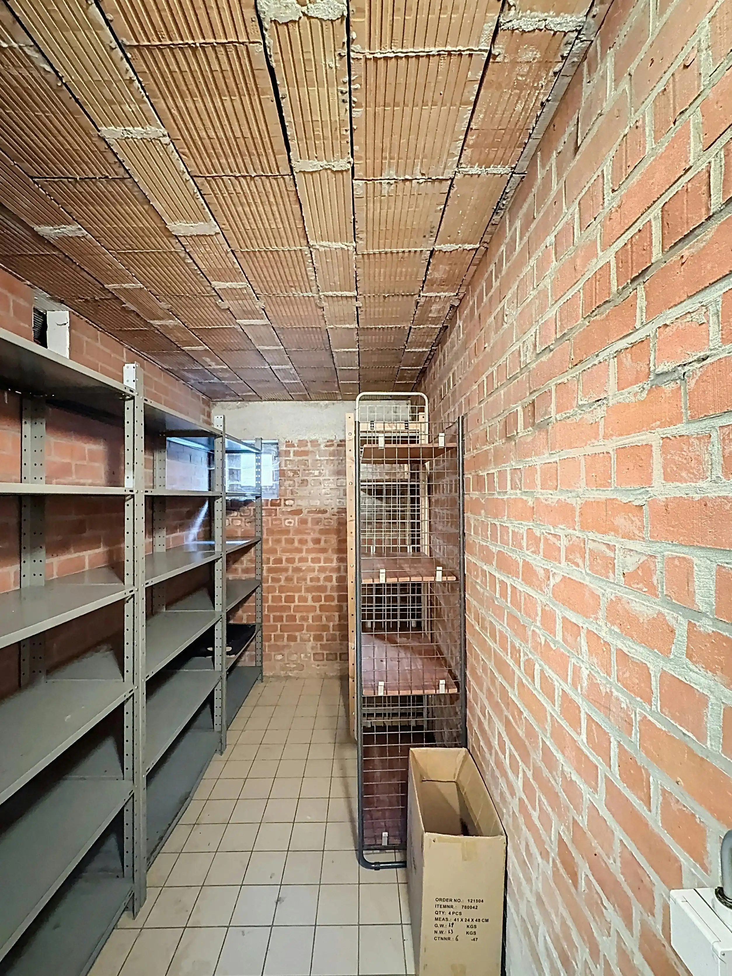 Appartement met drie kamers en garage te koop in Ieper foto 14