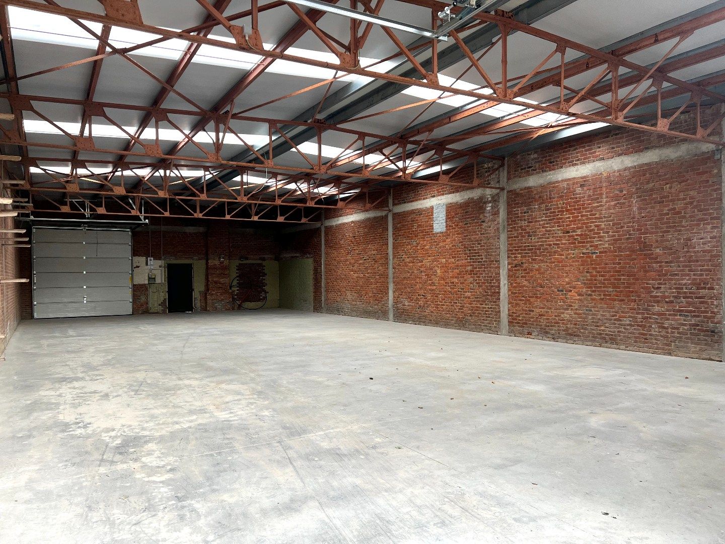 KMO Loods op 968m2 te koop centrum Harelbeke !!! foto 3