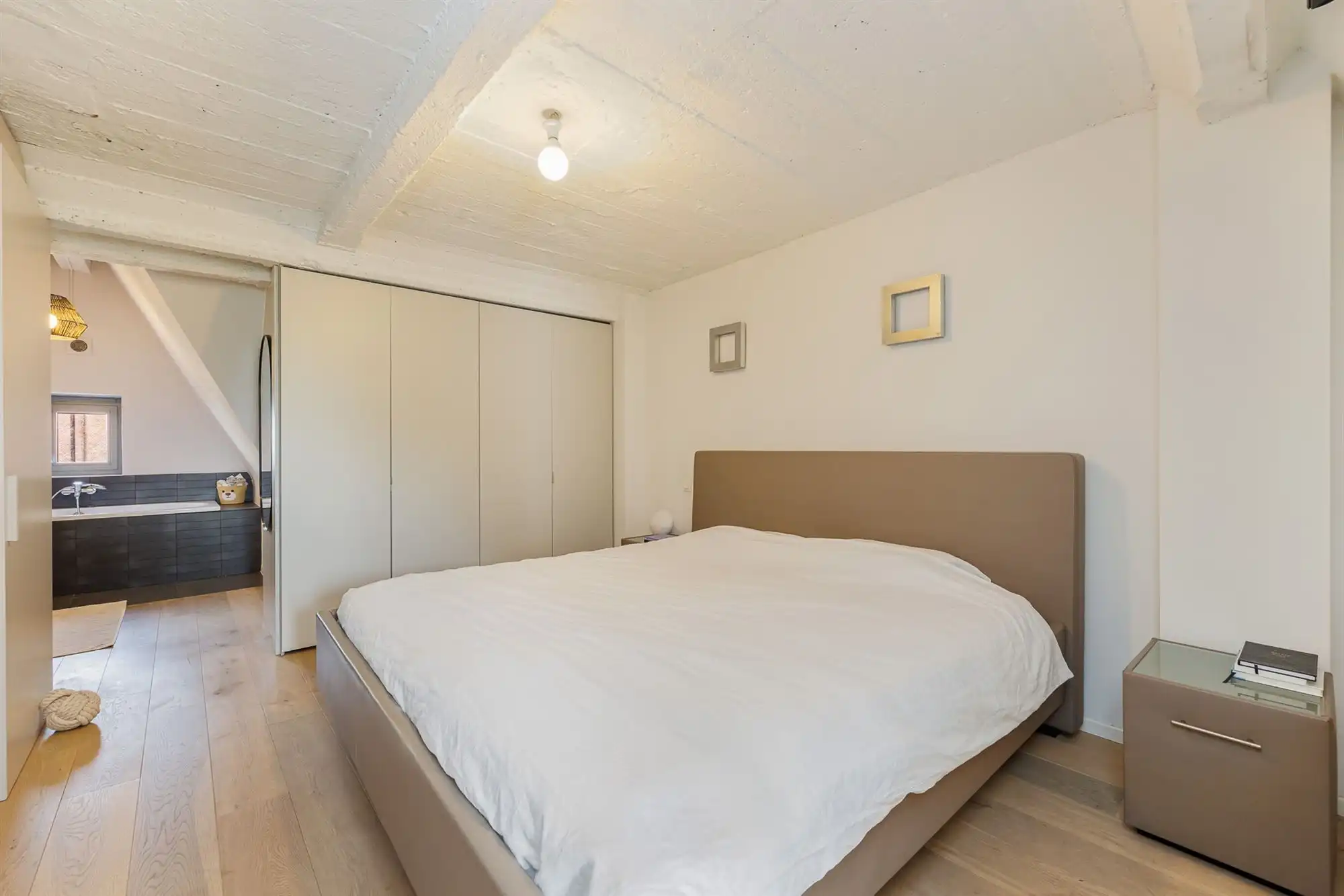 Triplex app. met 3 à 4 slpkmrs. en ruim terras foto 17