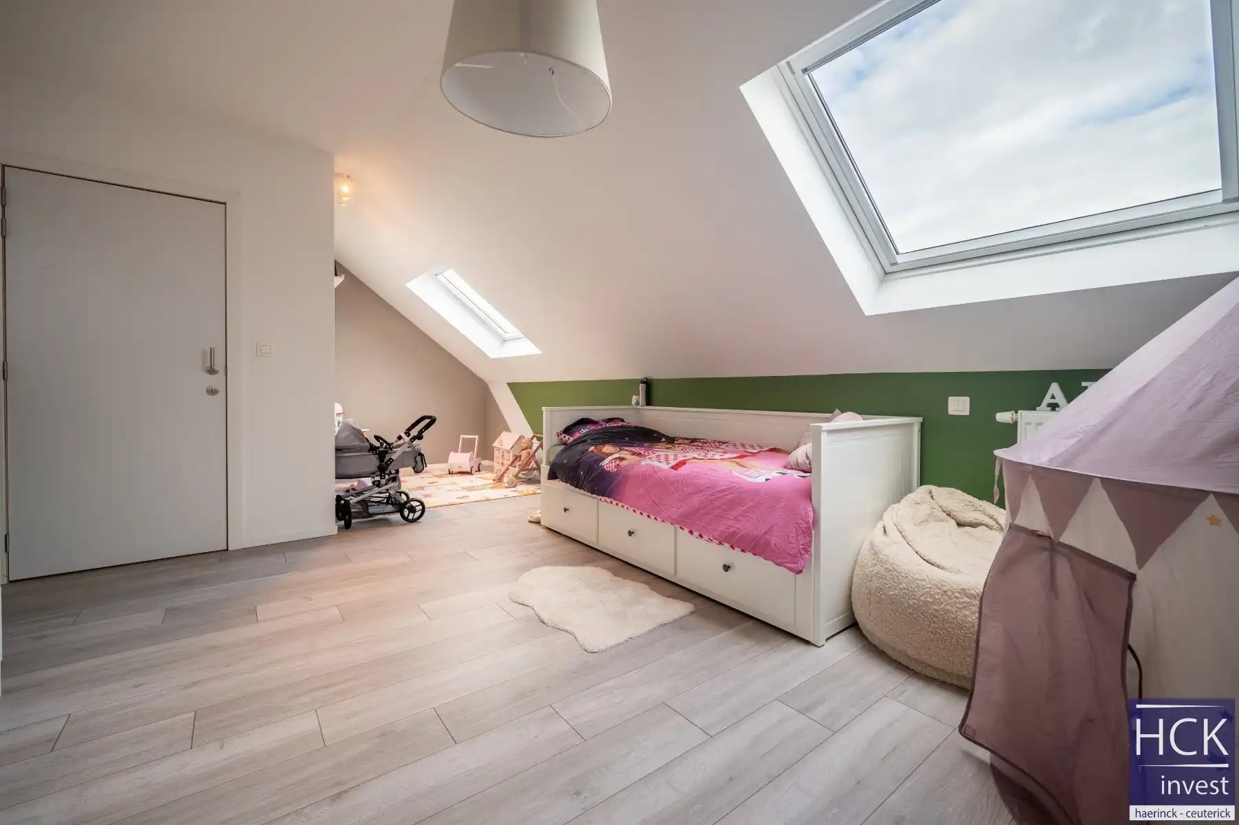 WAREGEM - Instapklare woning met 4 SLPK, mét uitweg én garage! foto 25