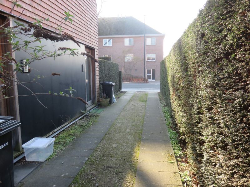 Eigentijds en lichtrijk duplexappartement foto 17