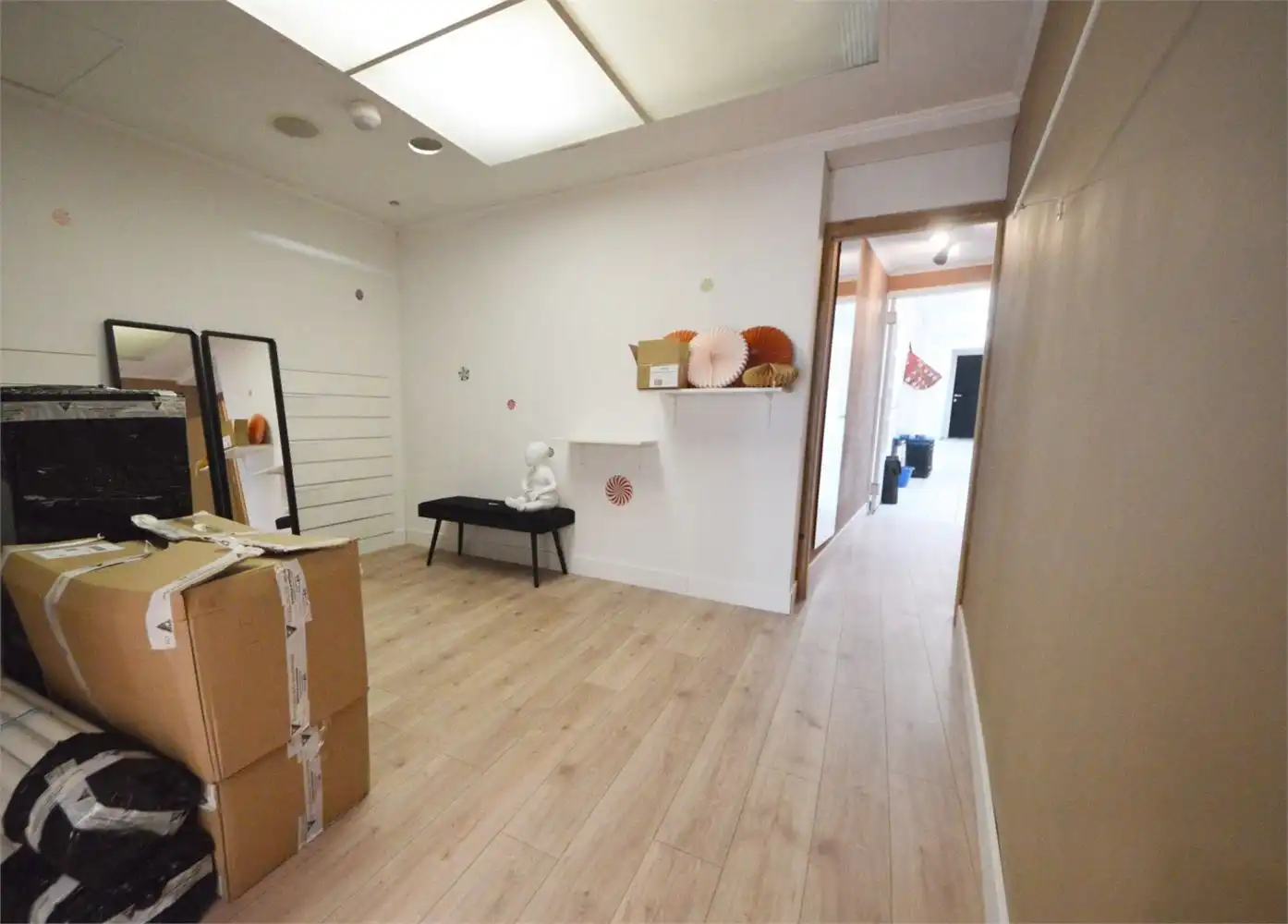 Instapklaar handelspand op toplocatie in hartje Geraardsbergen foto 4