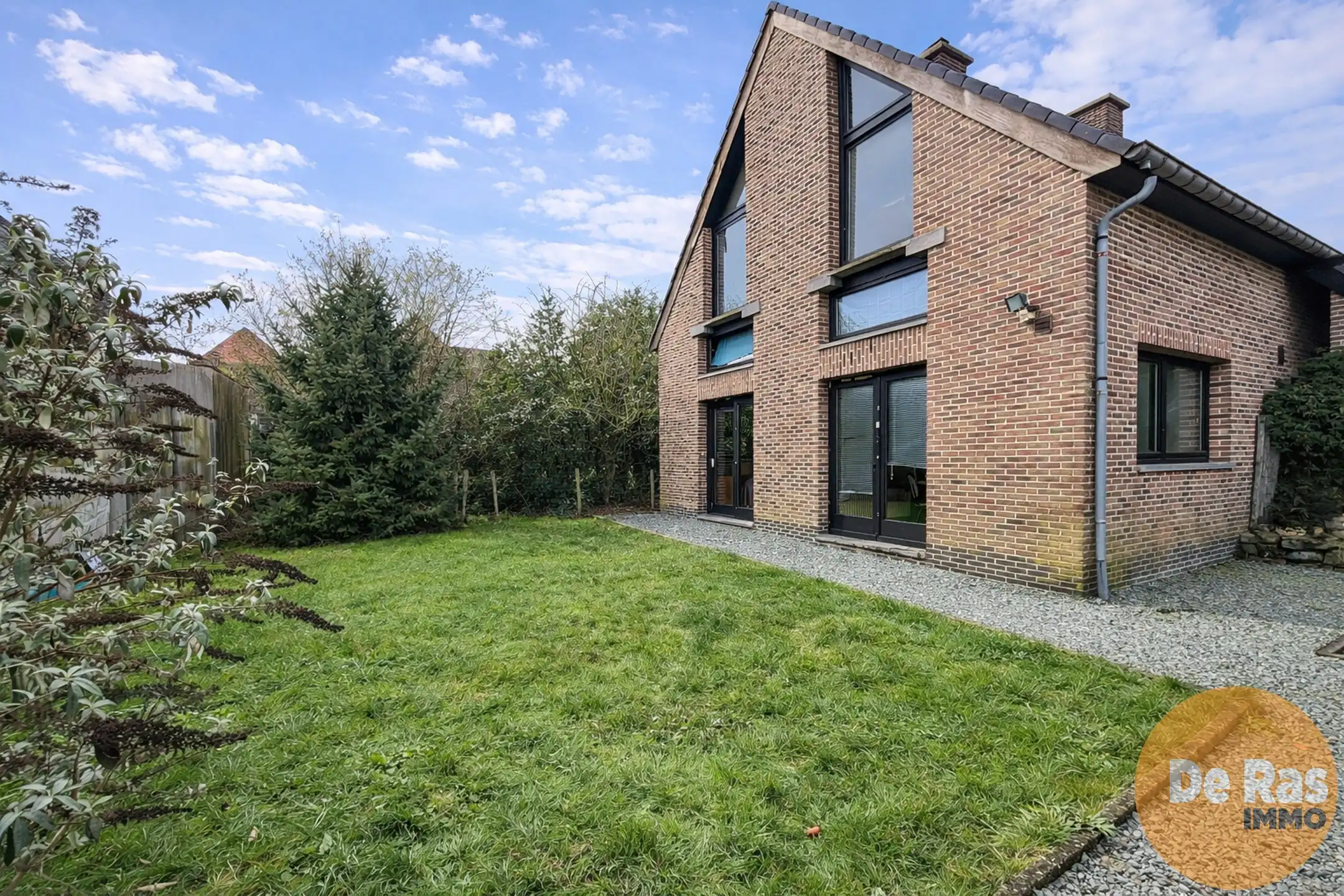HELDERGEM- Ruime open bebouwing met 3 slpks, garage en tuin  foto 2