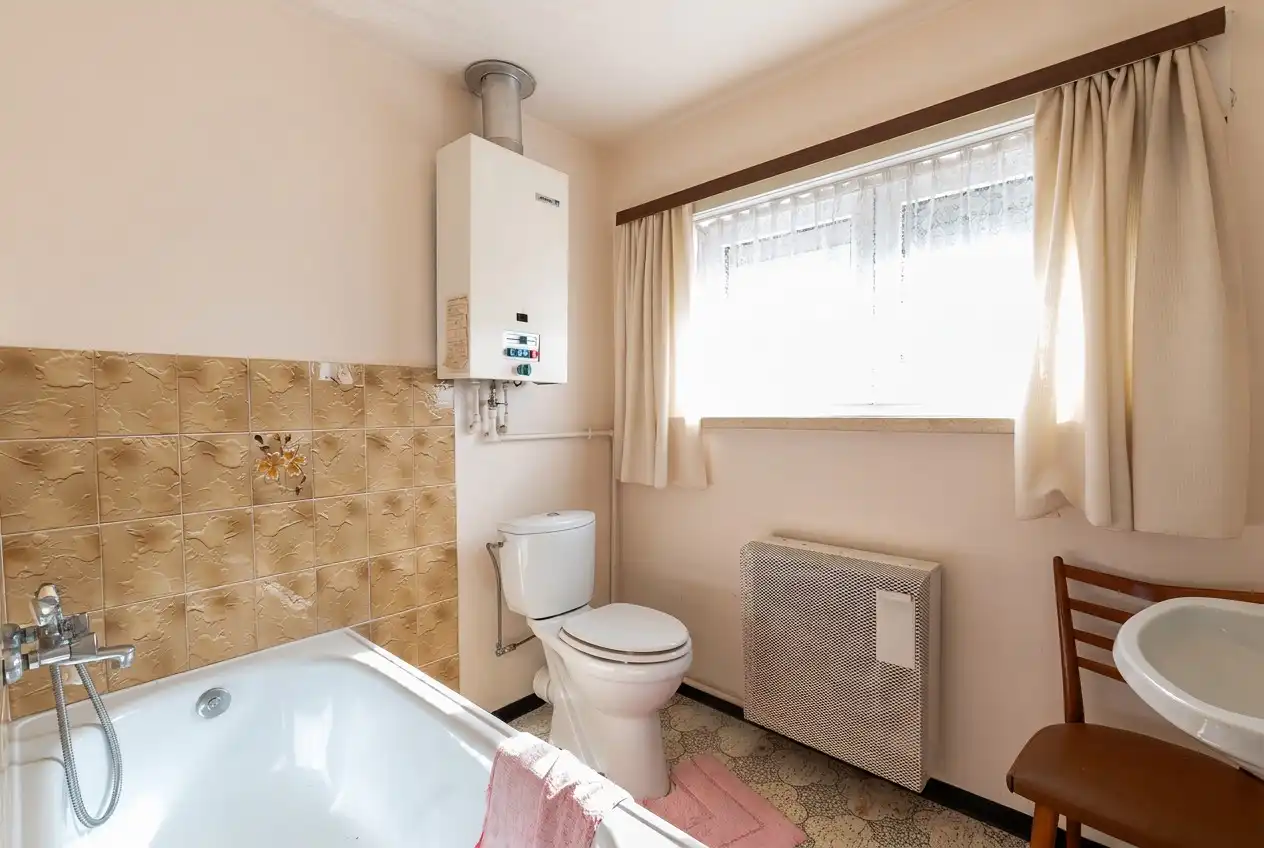 Goed gelegen woning in Lombardsijde met uitgebreide mogelijkheden. foto 12
