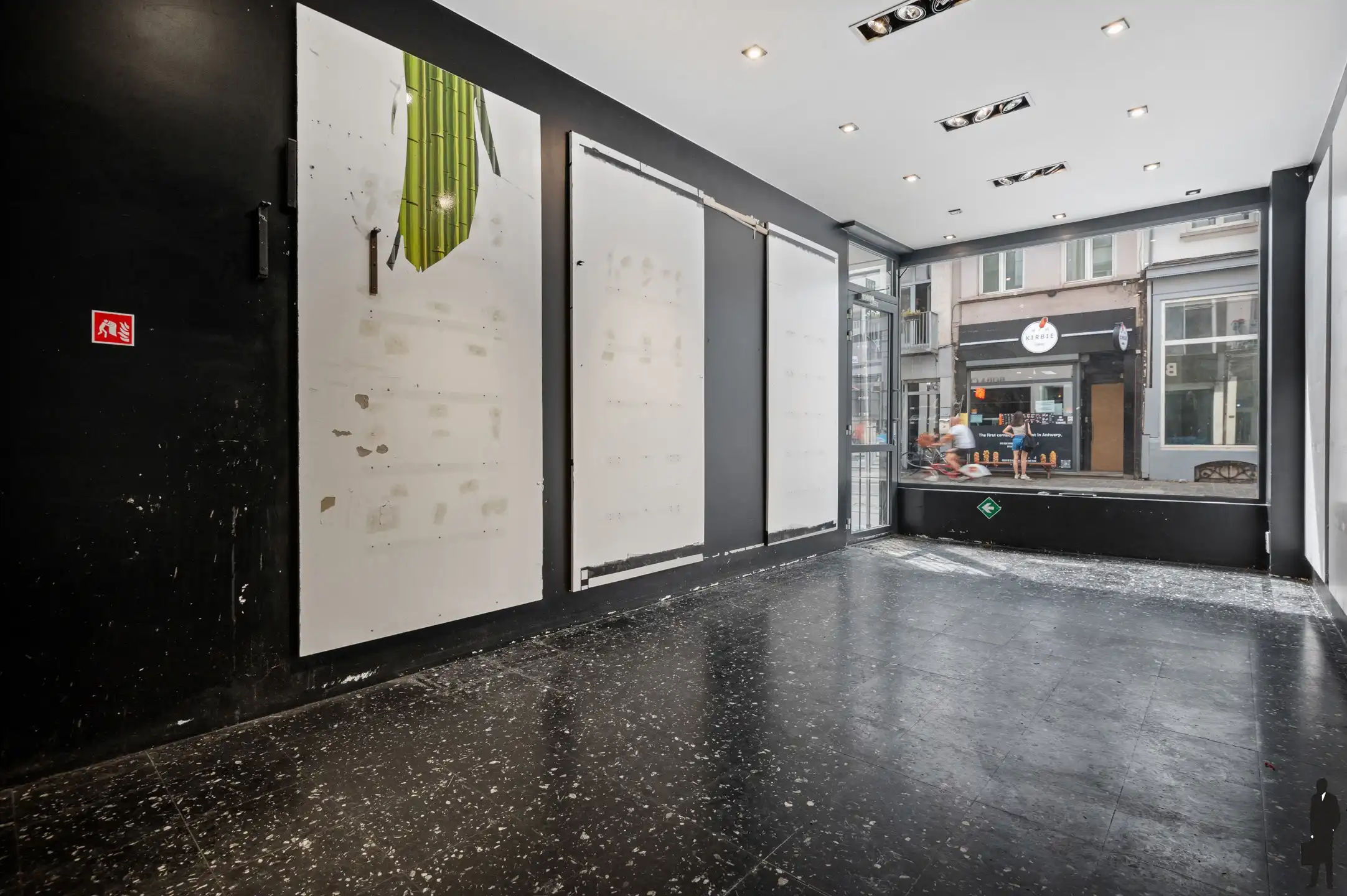 Riant opbrengsteigendom met handelsgelijkvloers en vier verdiepingen foto 6