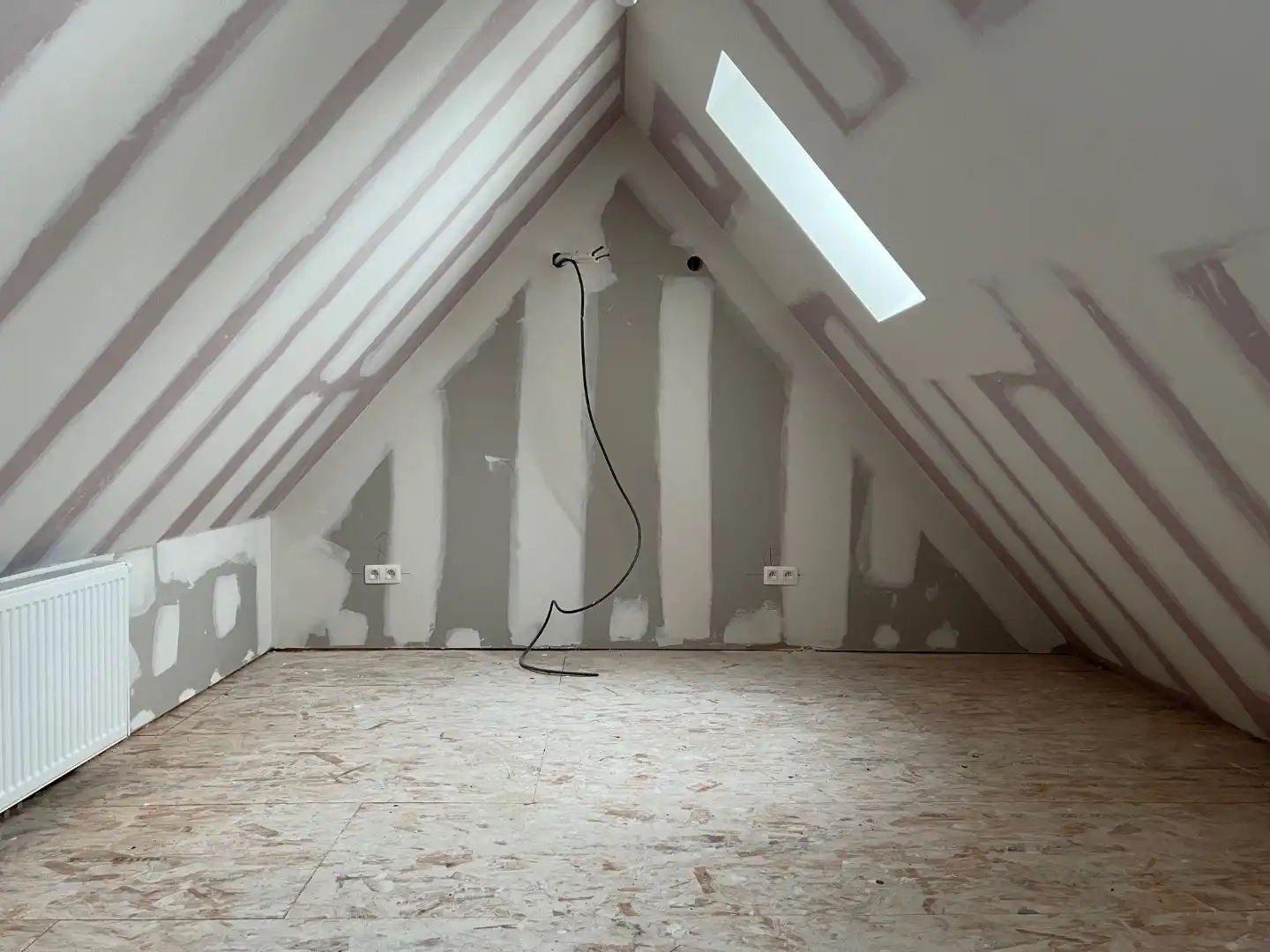 GERENOVEERD DUPLEX APPARTEMENT te Diest : 2 slpks, terras foto 8