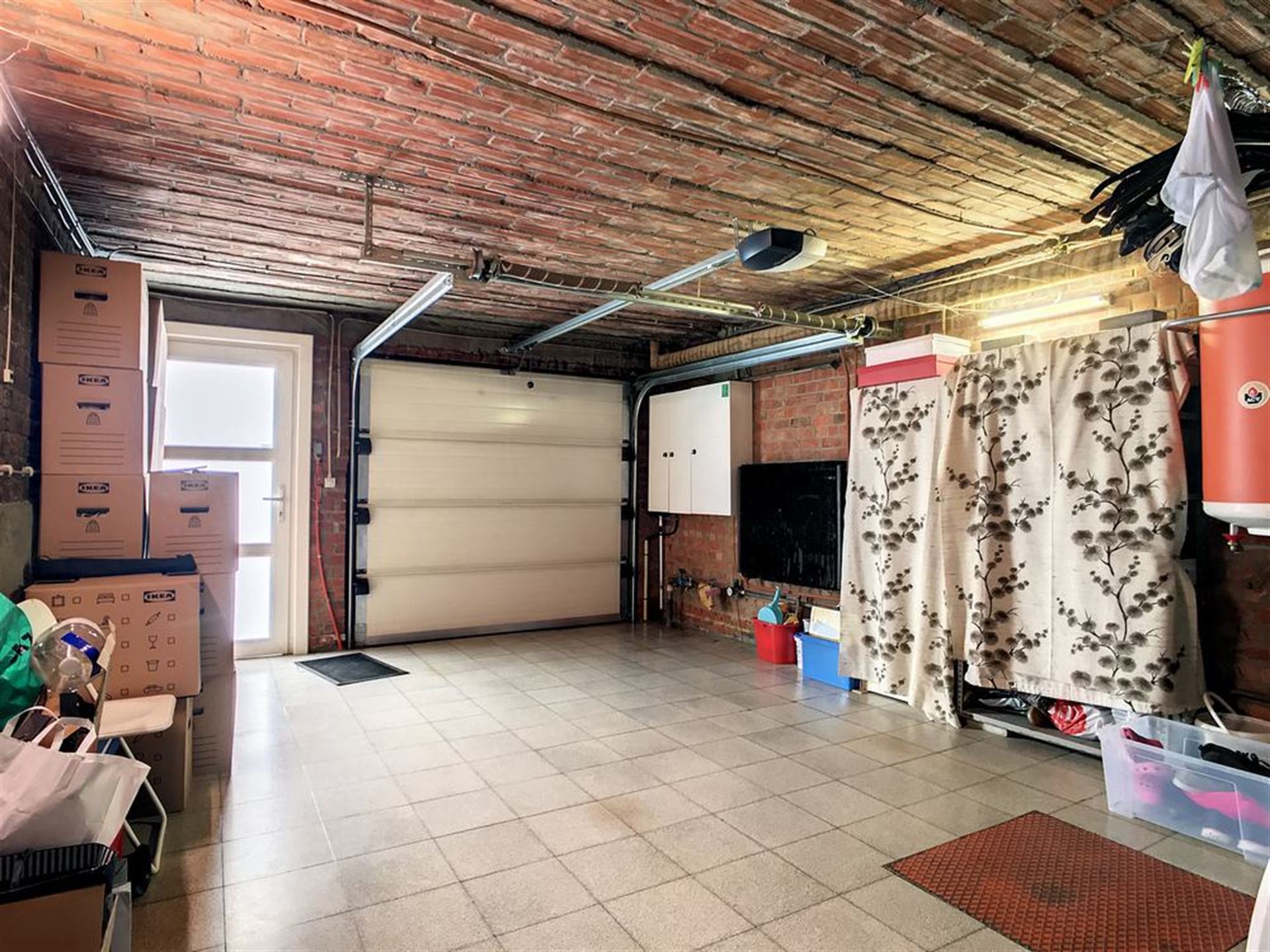 Bel-étage met 2 ruime slaapkamers en garage foto 11