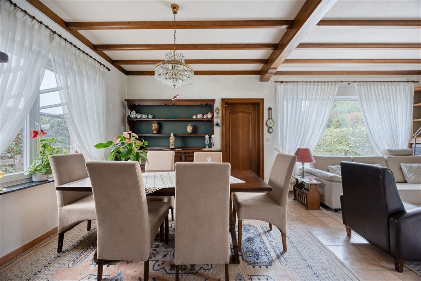 Mooi gelegen bungalow met 3 slaapkamers foto 11