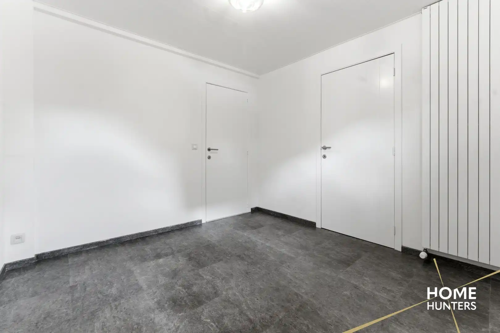 Prachtig gerenoveerde woning te Brielen met 2 slaapkamers, 2 badkamers en een garage foto 2