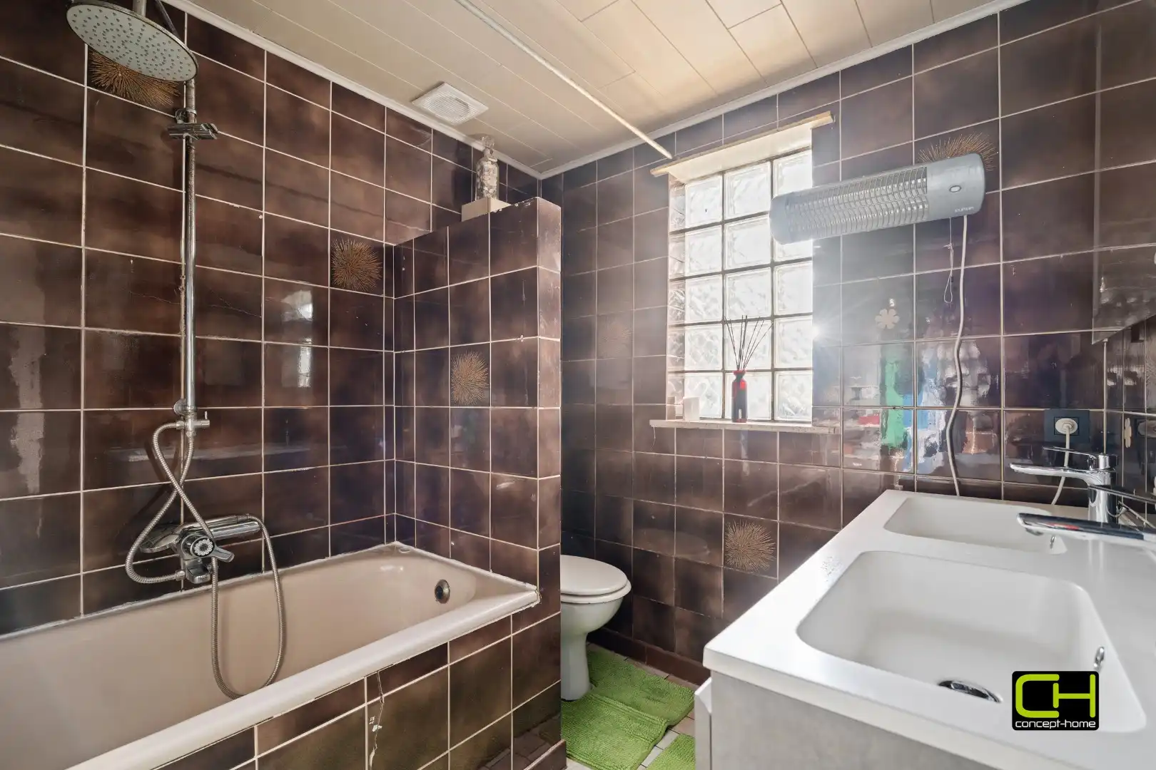 Halfopen bebouwing met zonnige tuin te koop in Lievegem foto 8