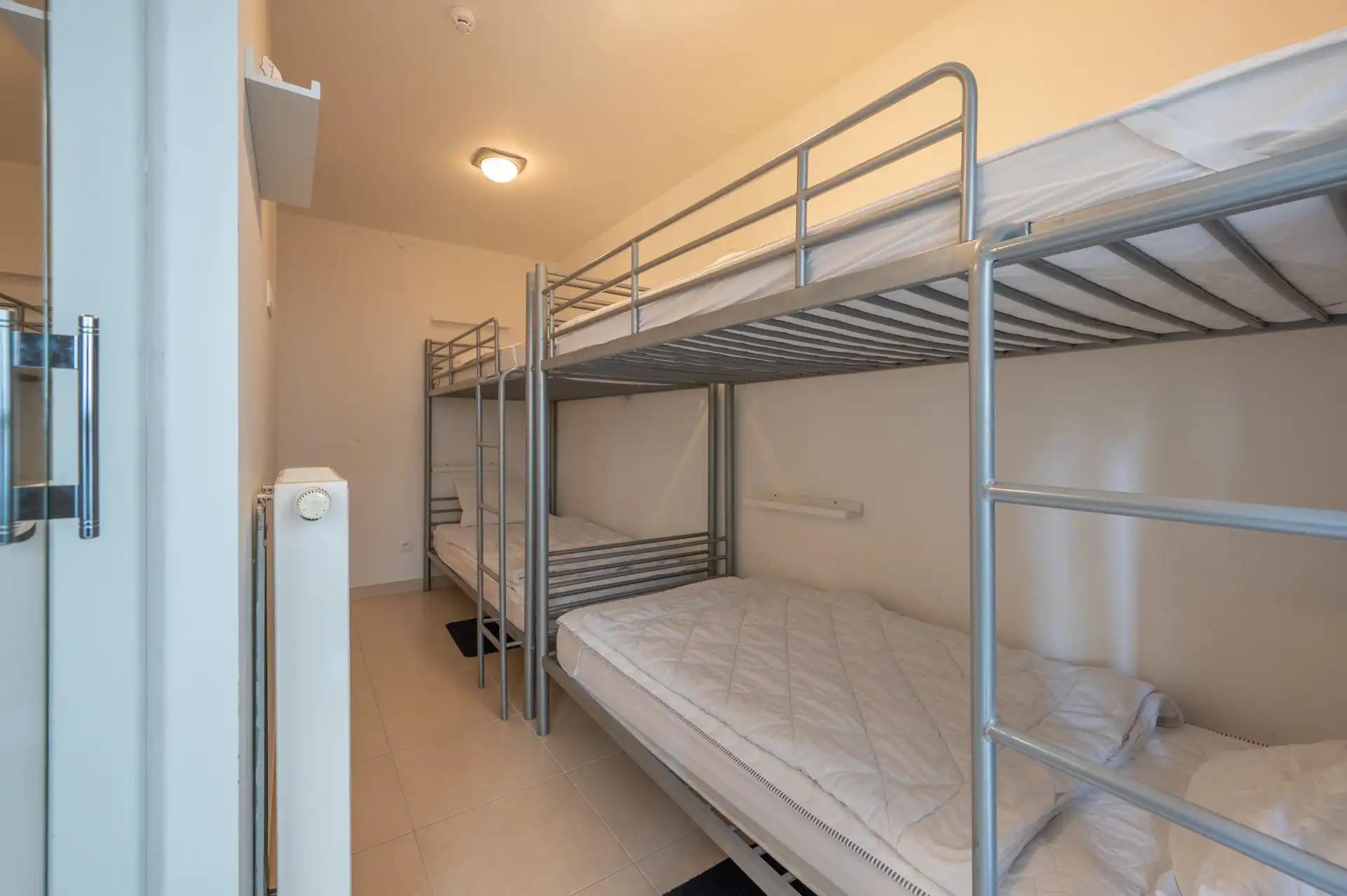 Gemeubeld: prachtig recent appartement met frontaal zeezicht aan de Zeedijk! foto 14