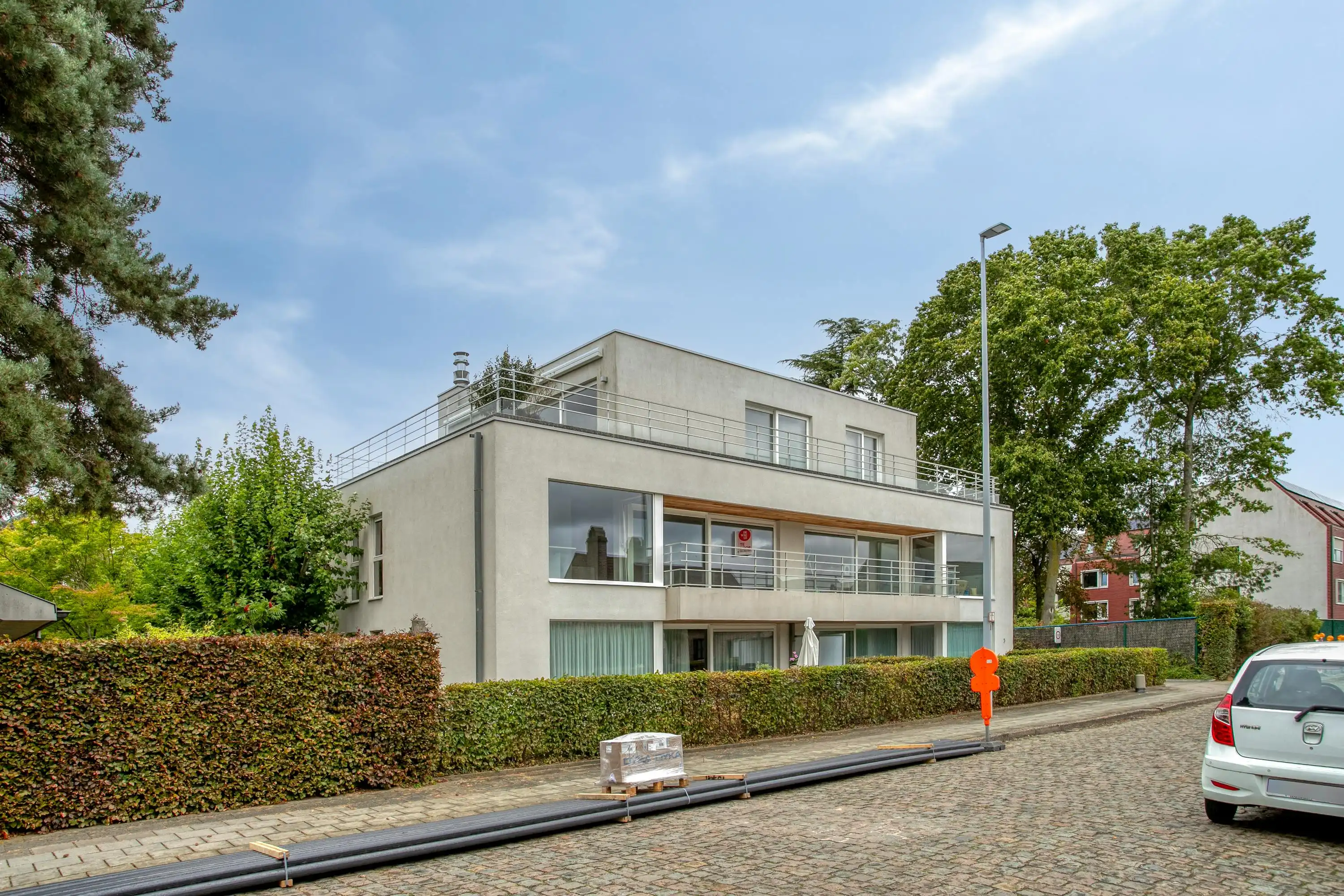 Instapklaar appartement met zonnig terras te koop in Rumbeke foto 11