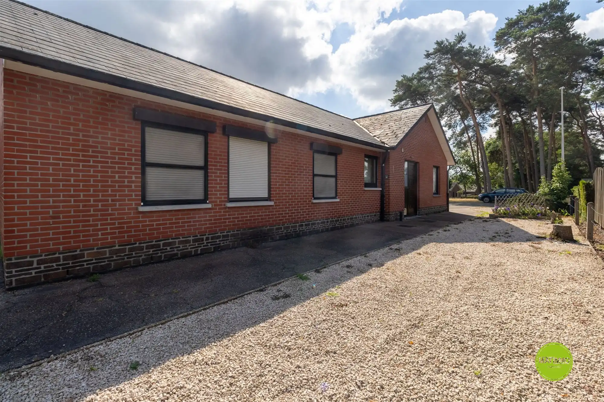 Rustig gelegen gelijkvloerse woning met veel potentieel foto 2