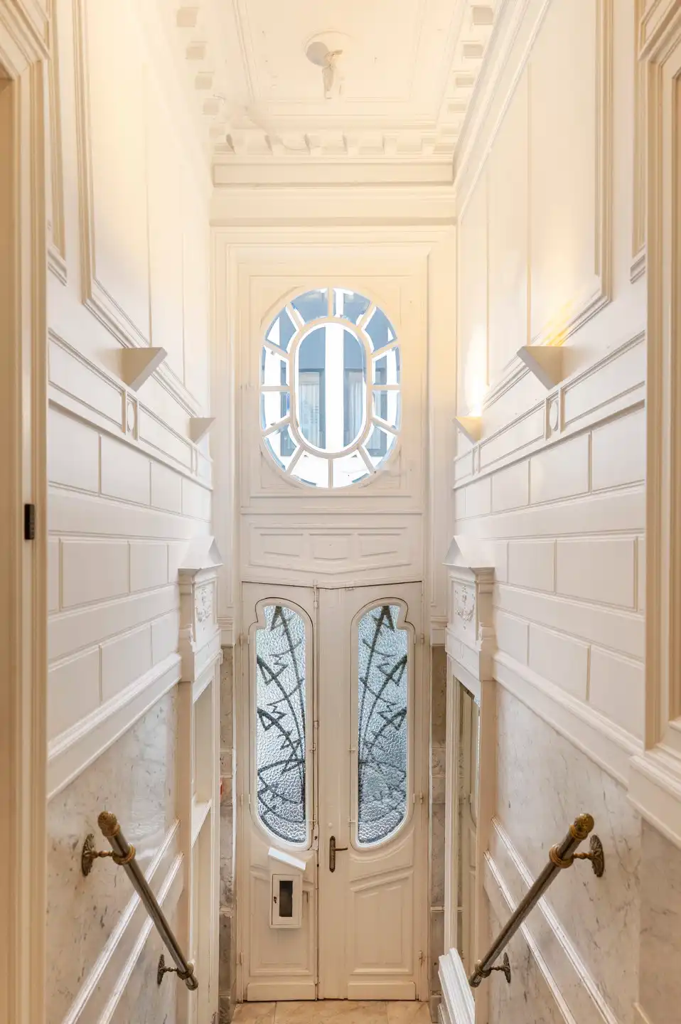 ANTWERPEN - Bijzonder herenhuis foto 8