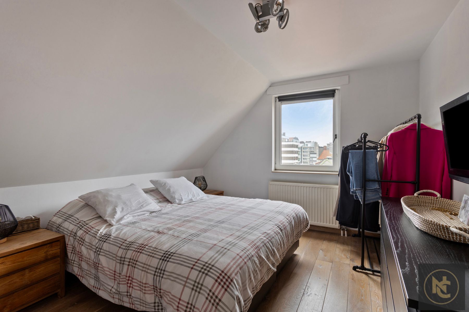 Stijlvol dakappartement met 1 slaapkamer en autostaanplaats foto 10