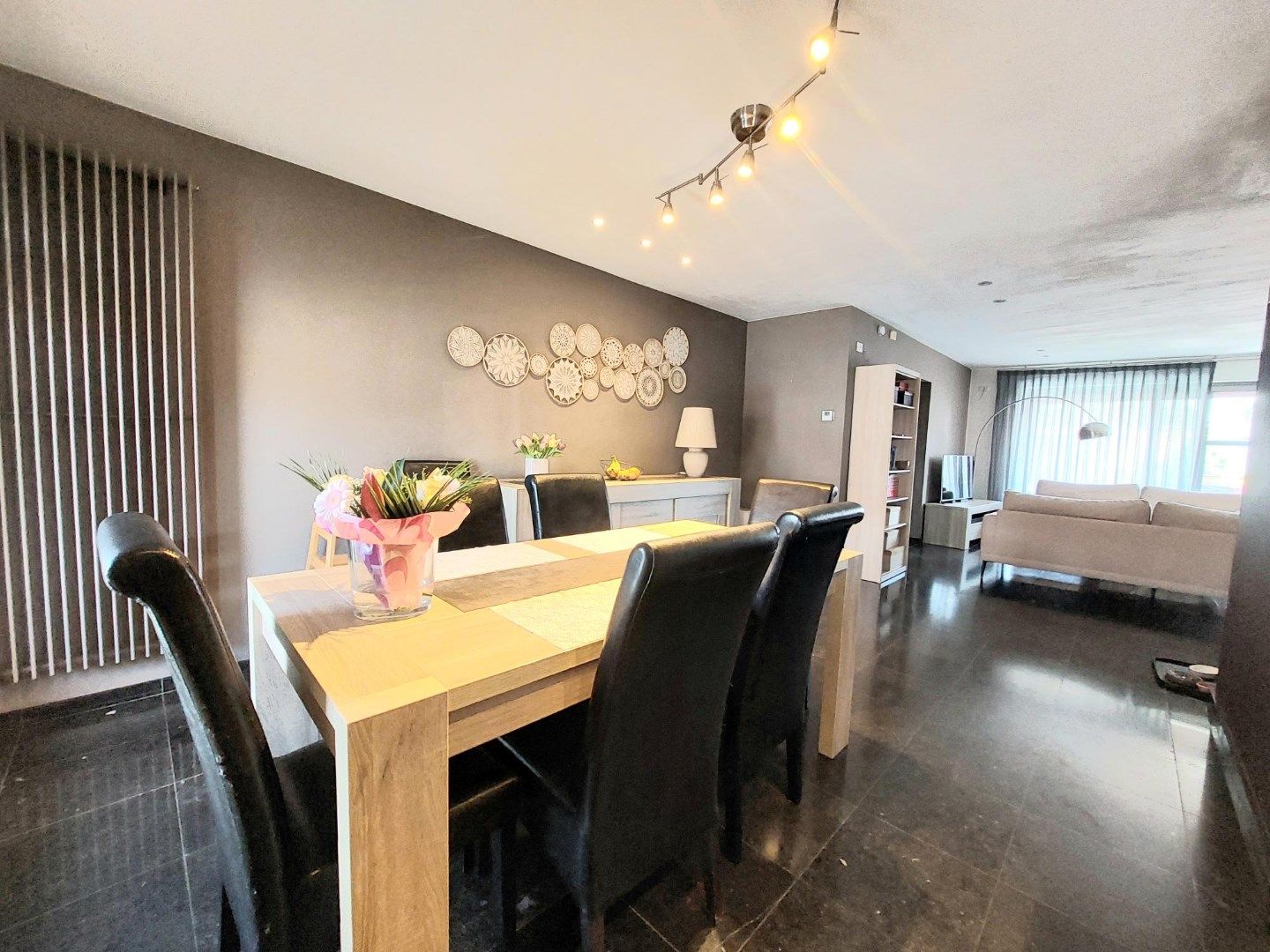 Ruim appartement van 147m² foto 5