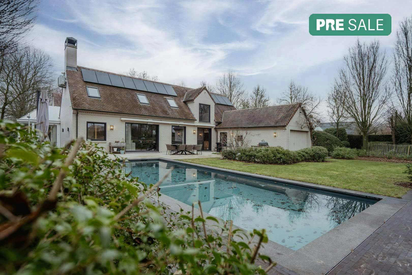 Prachtige villa in groene omgeving nabij centrum Waregem foto {{pictureIndex}}