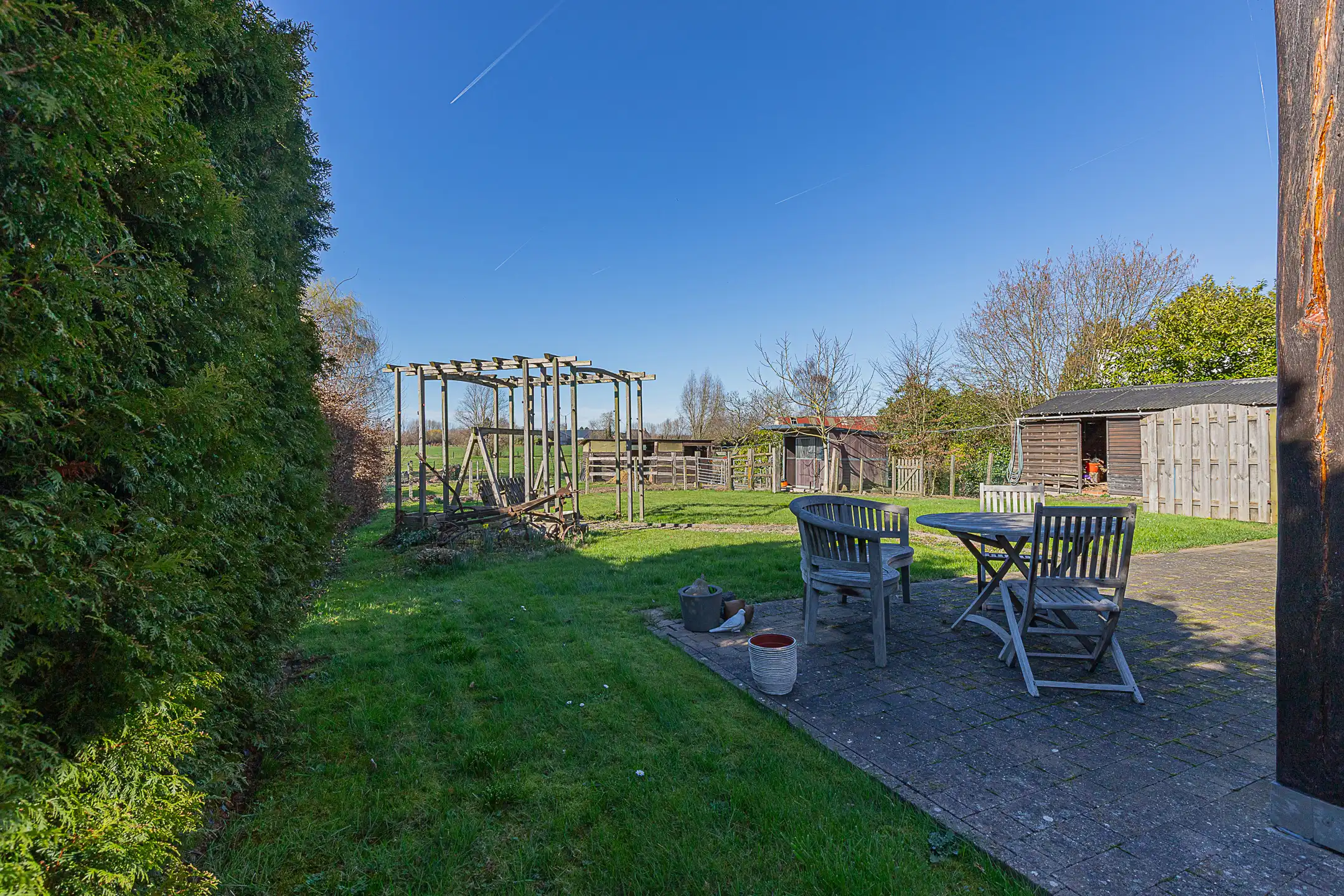 GIJZEGEM – Verzorgde 4-gevelwoning met zicht op de velden foto 26