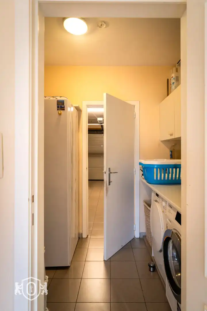 Halfopen 4-slpkr woning met tuin & garage foto 14