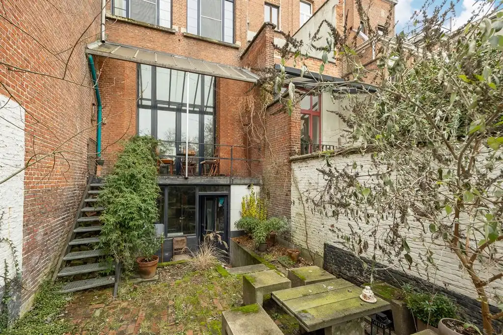 Uitzonderlijk ruime, statige herenwoning foto 6