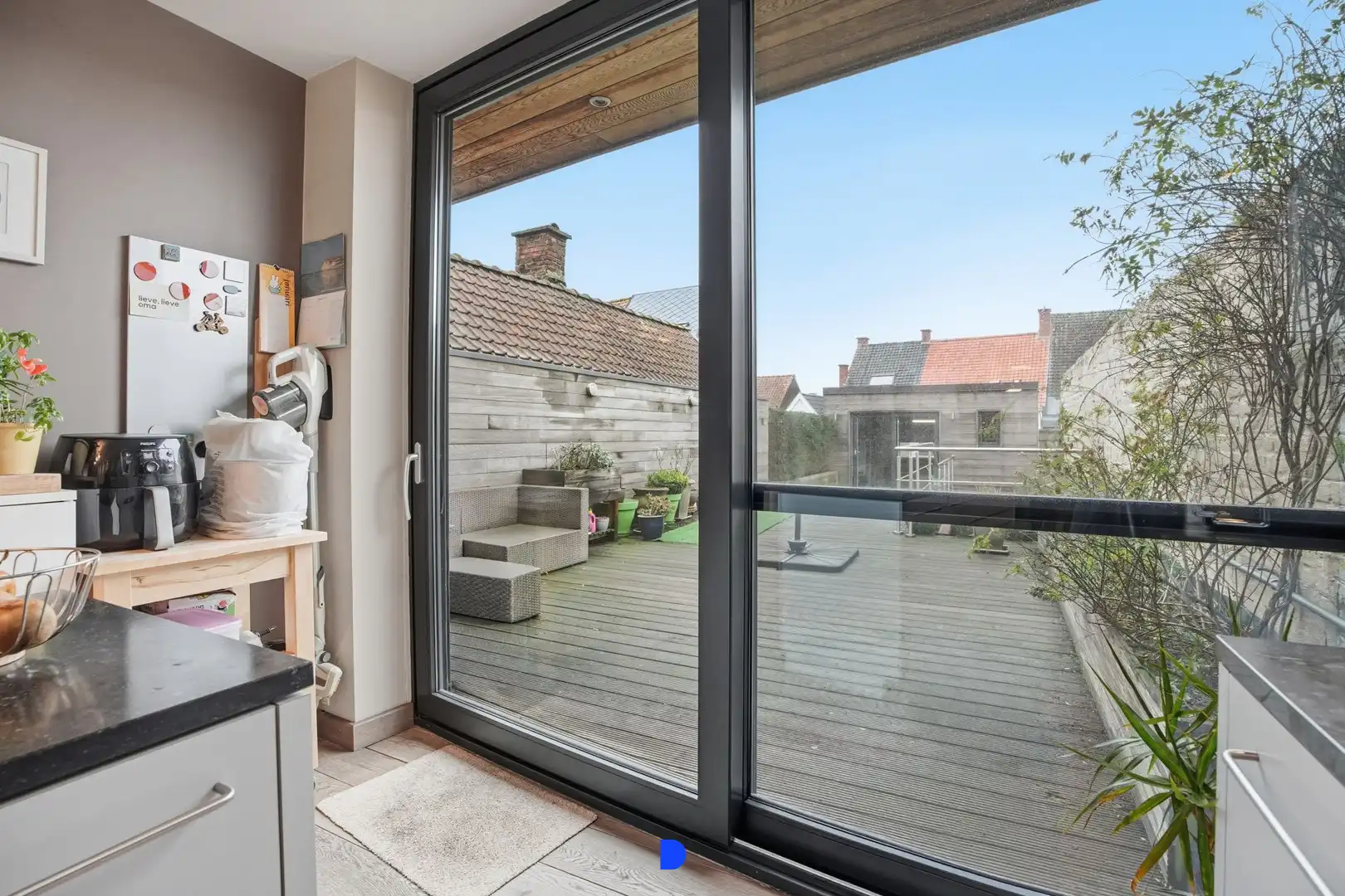 Ruime rijwoning met praktijkmogelijkheden & 2 garages in het centrum van Tielt! foto 20