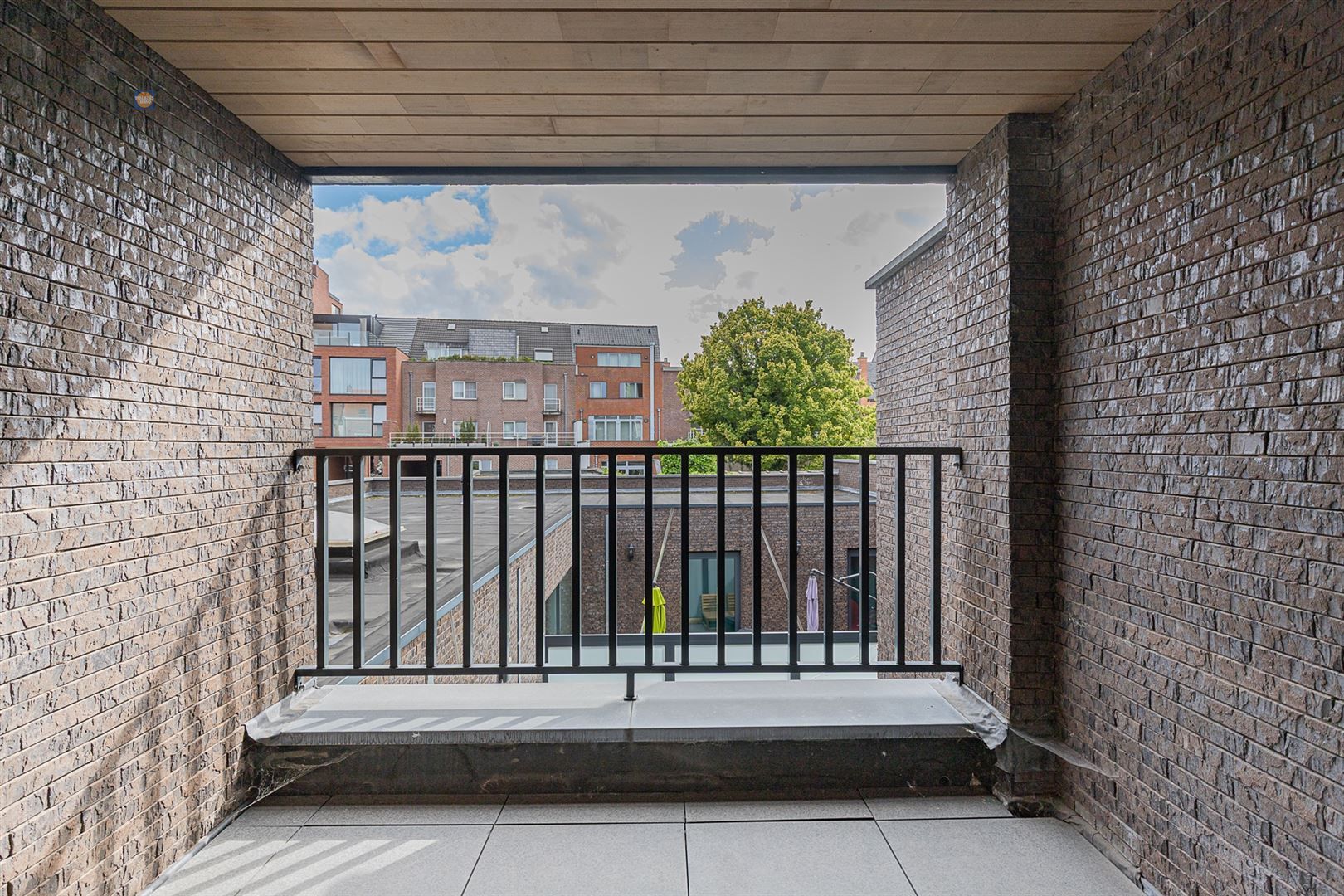 Ruim 2-slaapkamerappartement in rustige straat nabij centrum foto 19