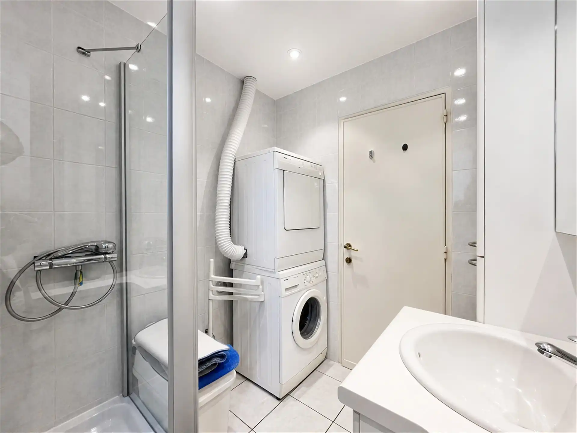 Instapklaar gemeubeld appartement nabij Antwerpen-Zuid!  foto 9