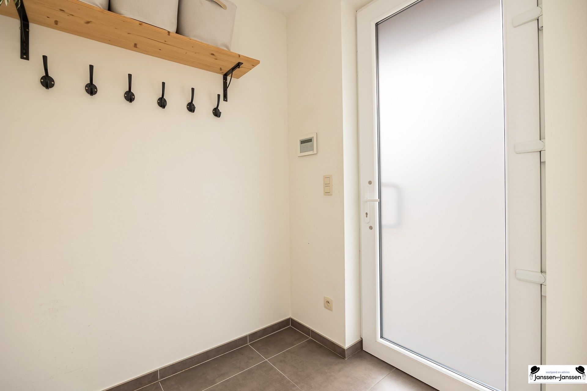 Instapklaar, energiezuinig en charmant huis foto 2