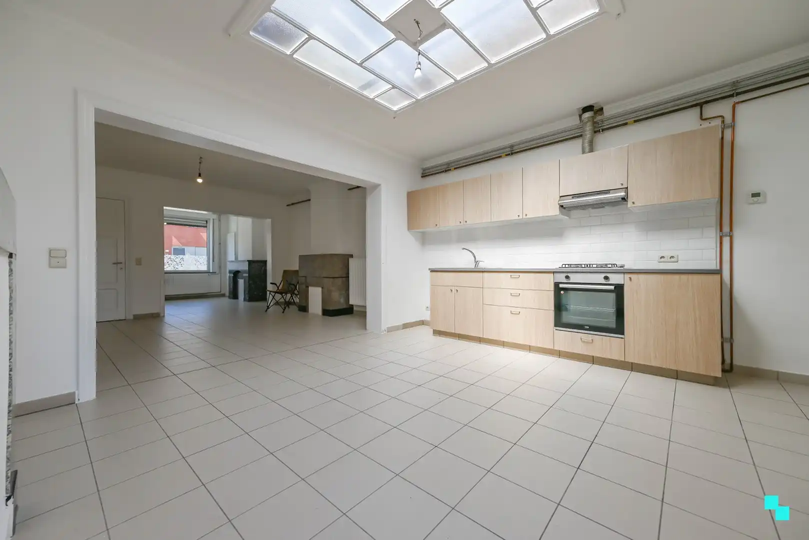 Ééngezinswoning gelegen nabij centrum Izegem met 3 slaapkamers foto 7