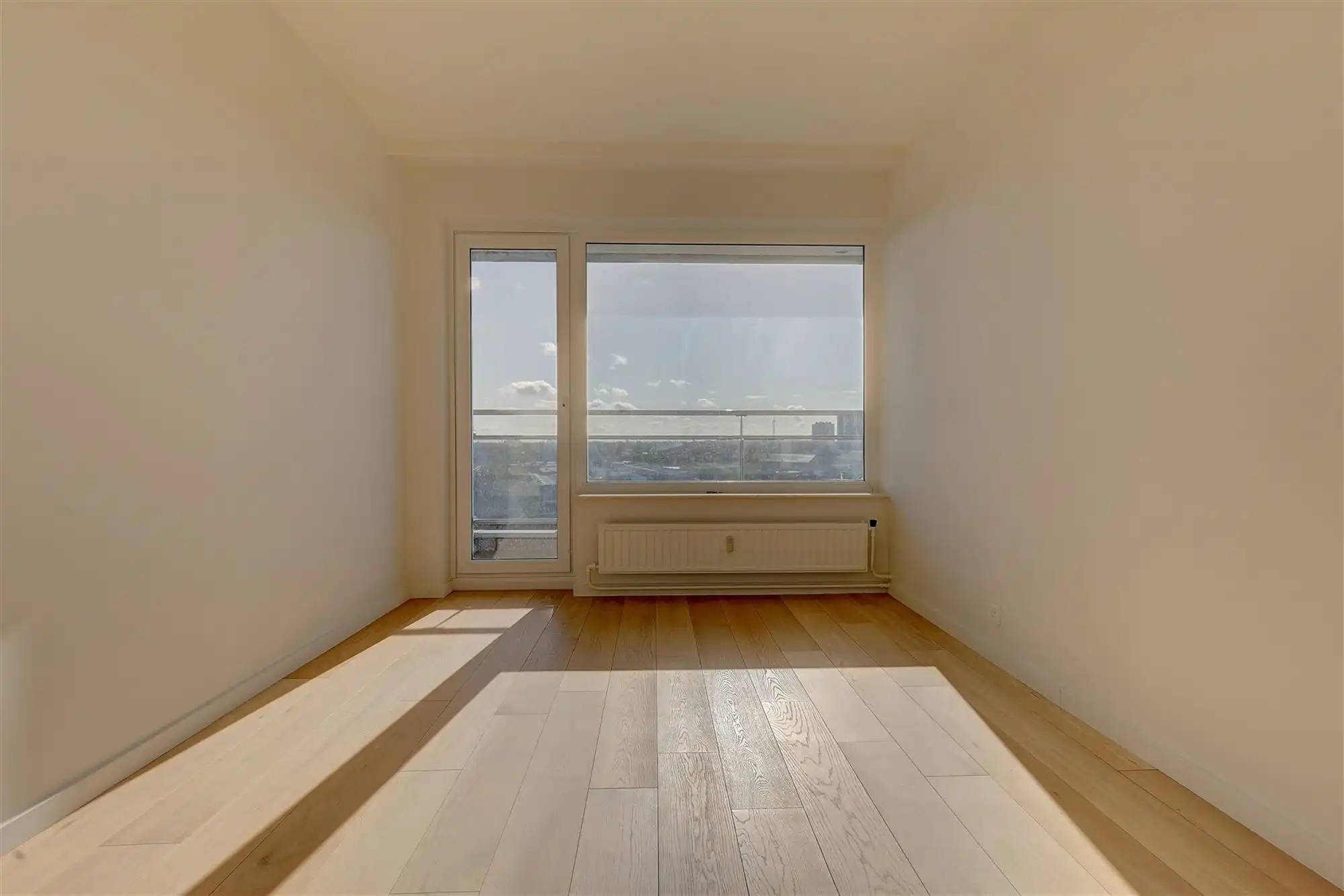 Knap gerenoveerd appartement met 2 slaapkamers en terras foto 8