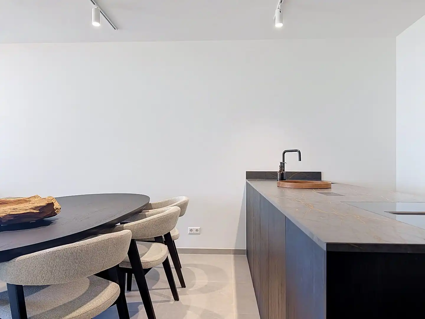 Nieuwbouwappartement met zicht op de jachthaven foto 12