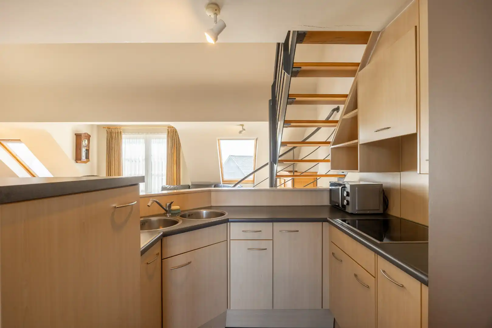 Instapklaar appartement te koop! foto 8