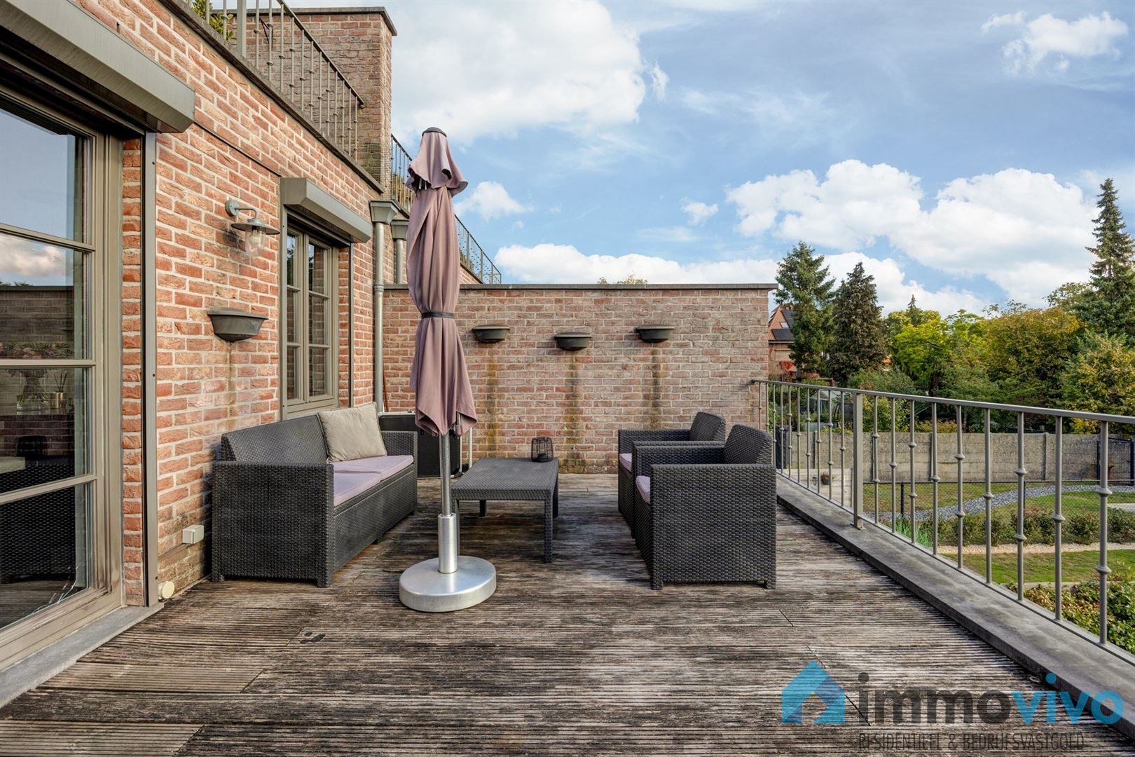 Stijlvol 2-slaapkamerappartement met groot terras en lift (bouwjaar 2007). foto 9